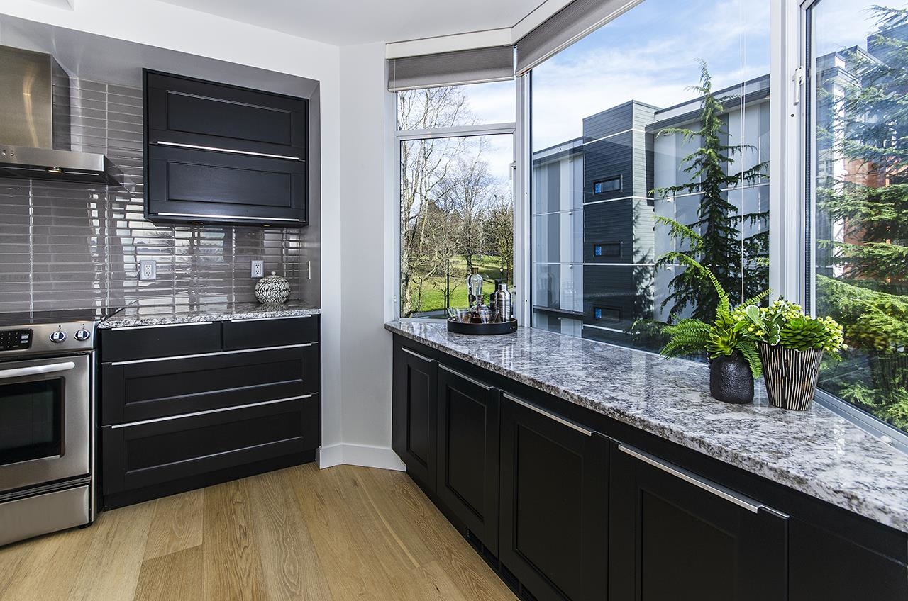 Listing image of 201 123 E KEITH ROAD
