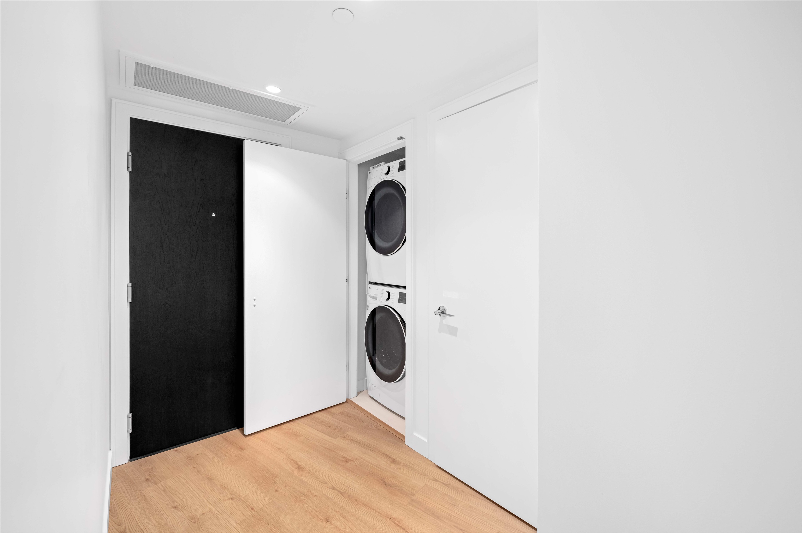 Listing image of 618 1500 FERN STREET