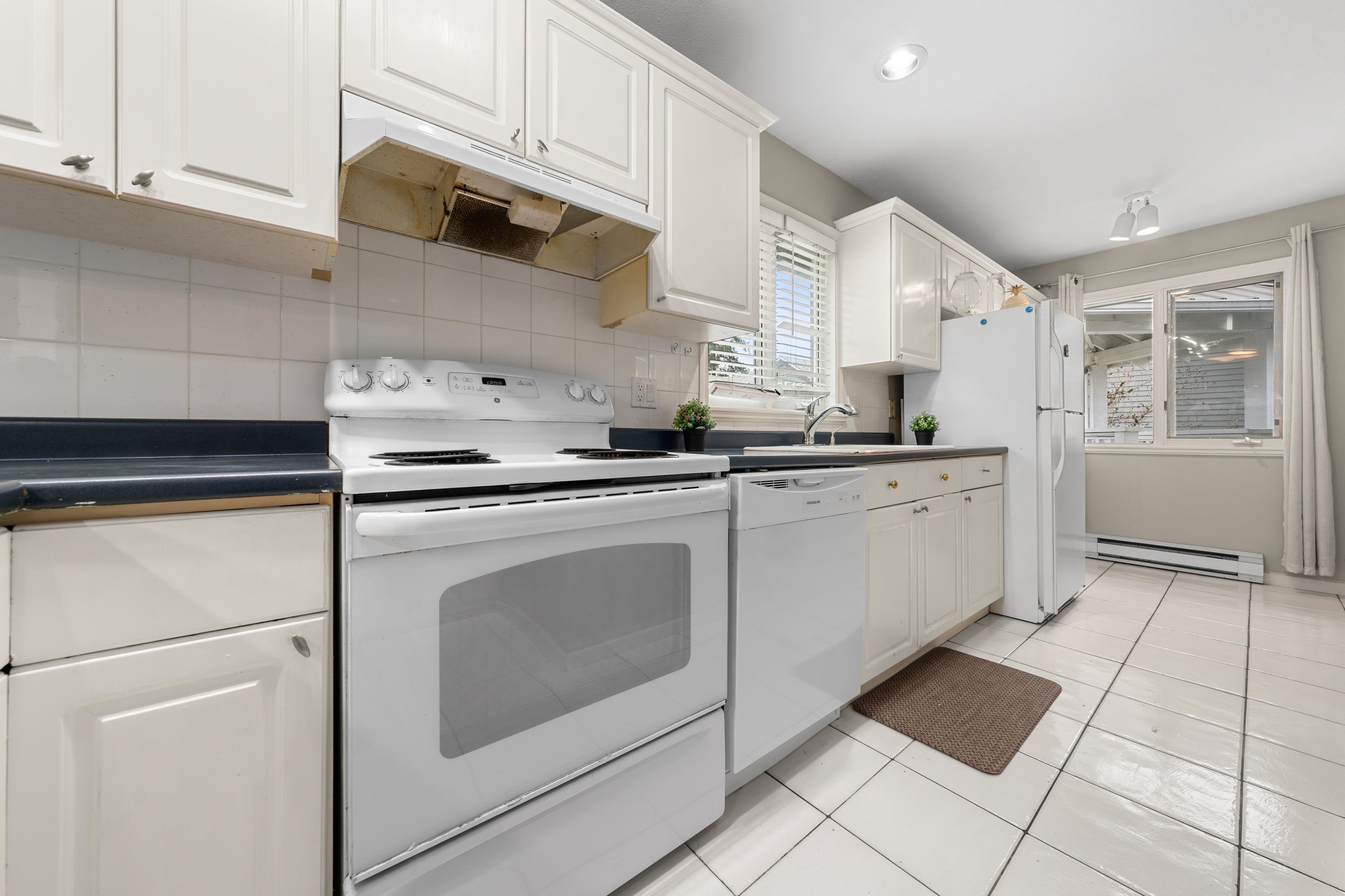Listing image of 203 1538 BOWSER AVENUE