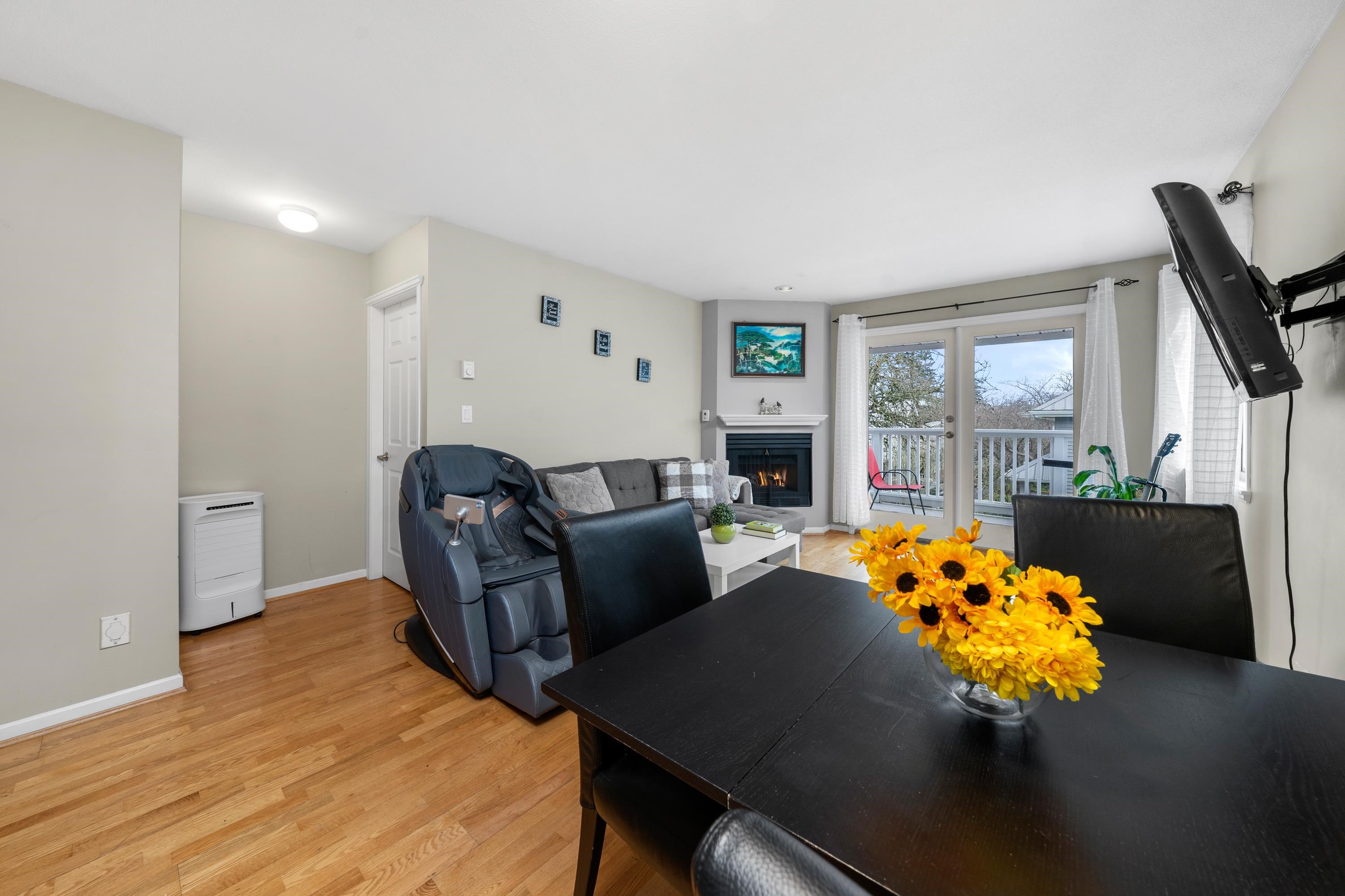 Listing image of 203 1538 BOWSER AVENUE