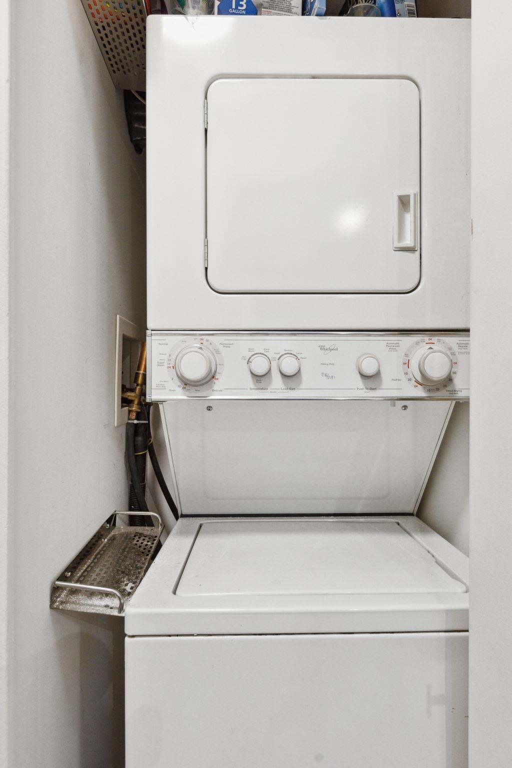 Listing image of 300 137 E 1ST STREET