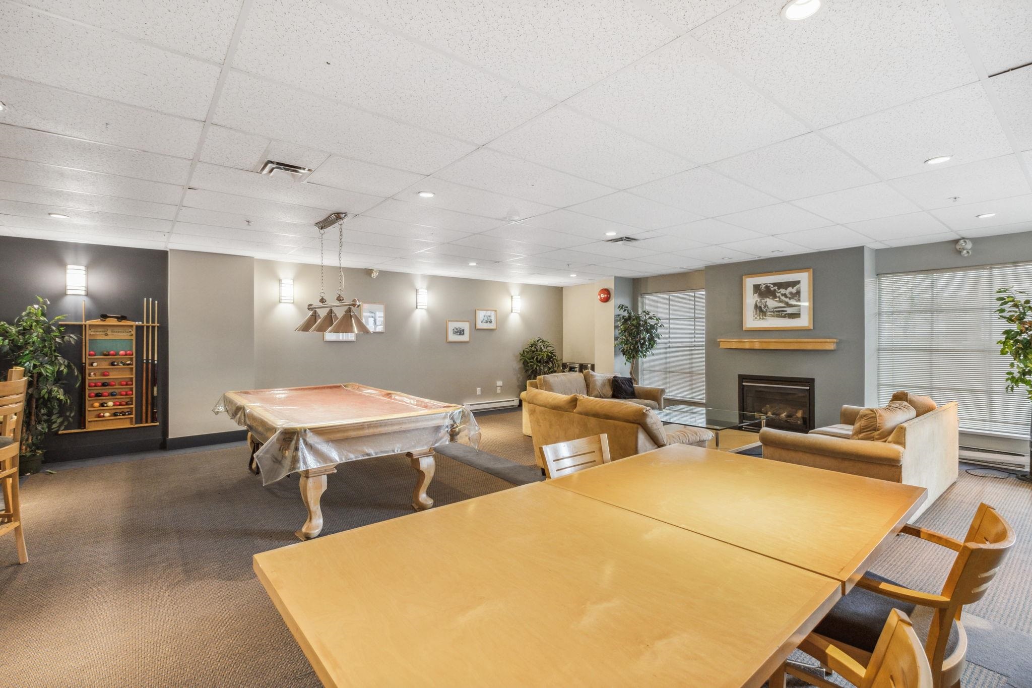 Listing image of 300 137 E 1ST STREET