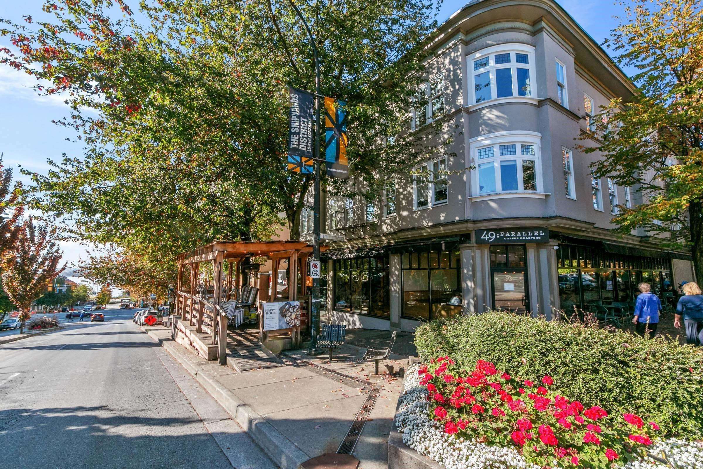 Listing image of 300 137 E 1ST STREET