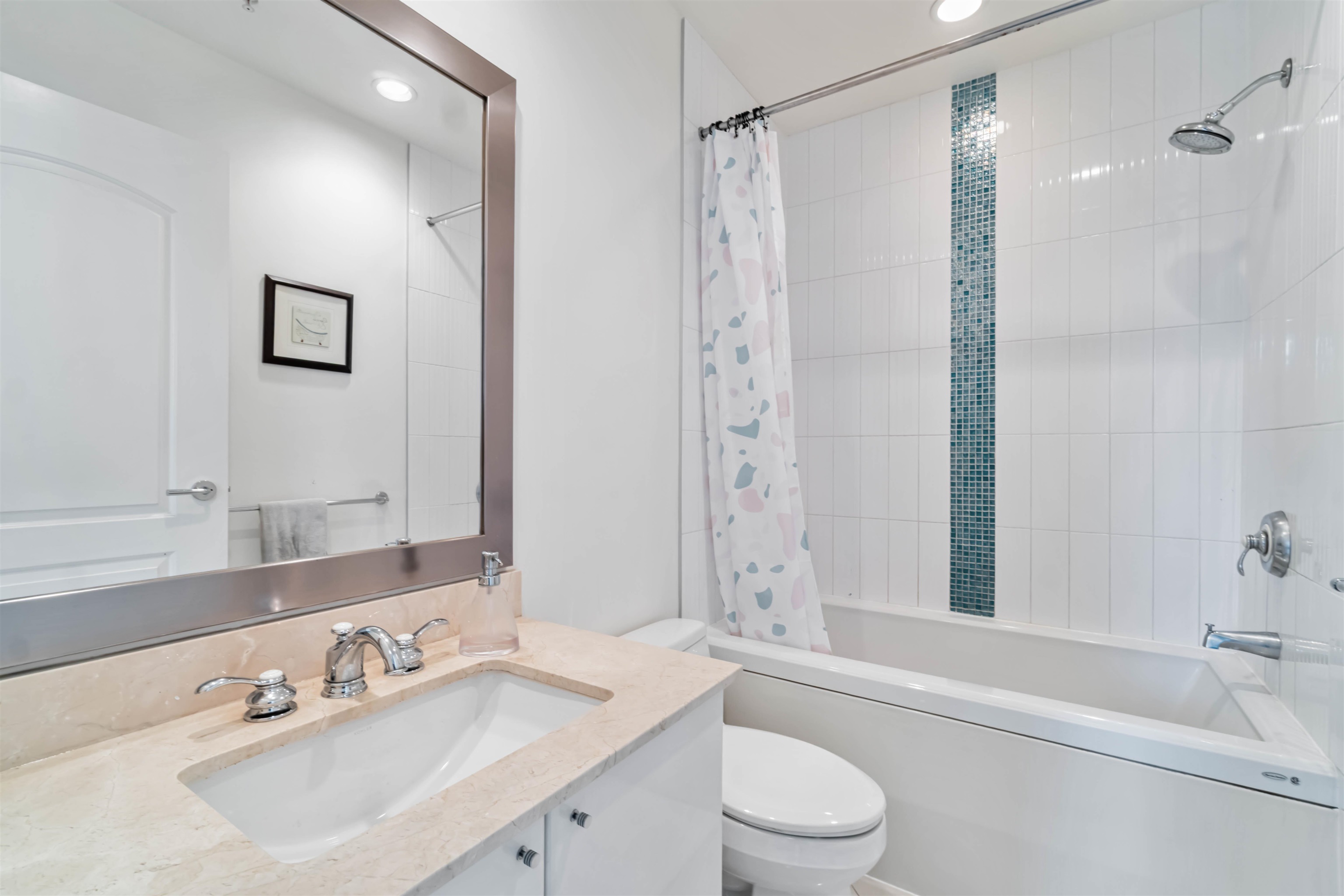 Listing image of 201 162 VICTORY SHIP WAY