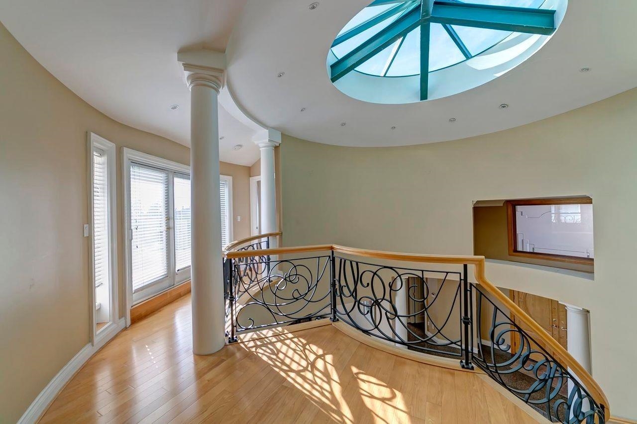 Listing image of 2336 WESTHILL DRIVE