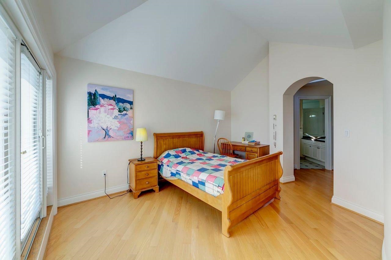 Listing image of 2336 WESTHILL DRIVE