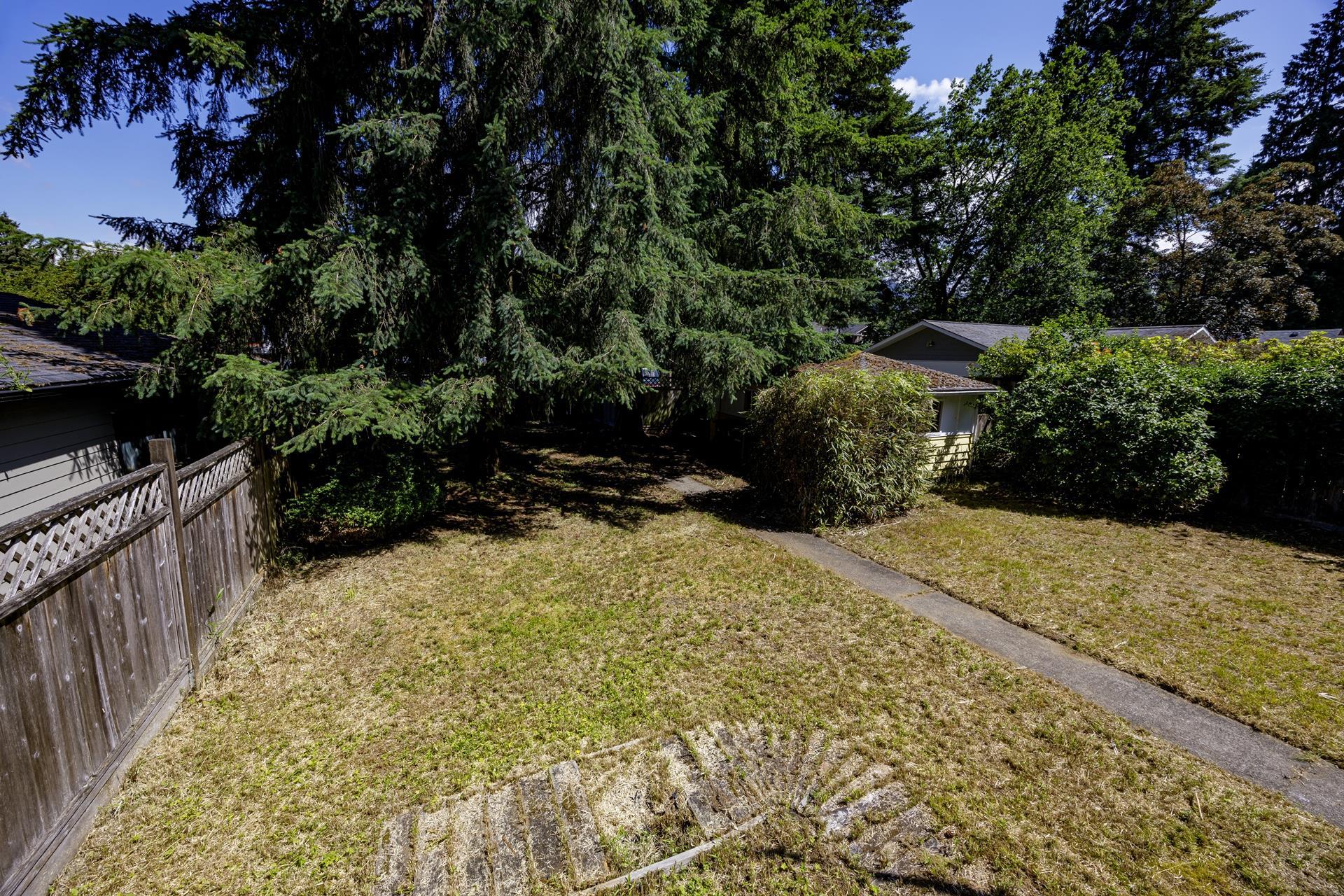 Listing image of 1140 W 21ST STREET