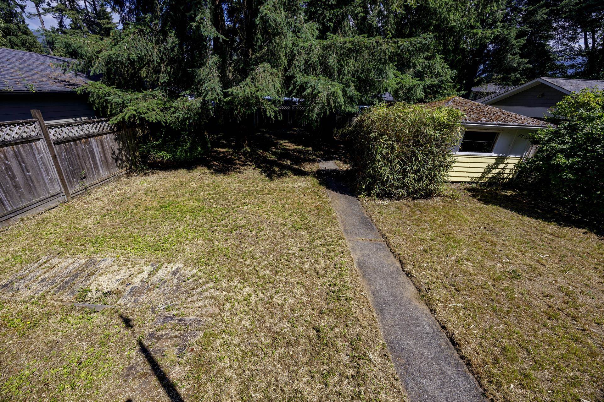Listing image of 1140 W 21ST STREET