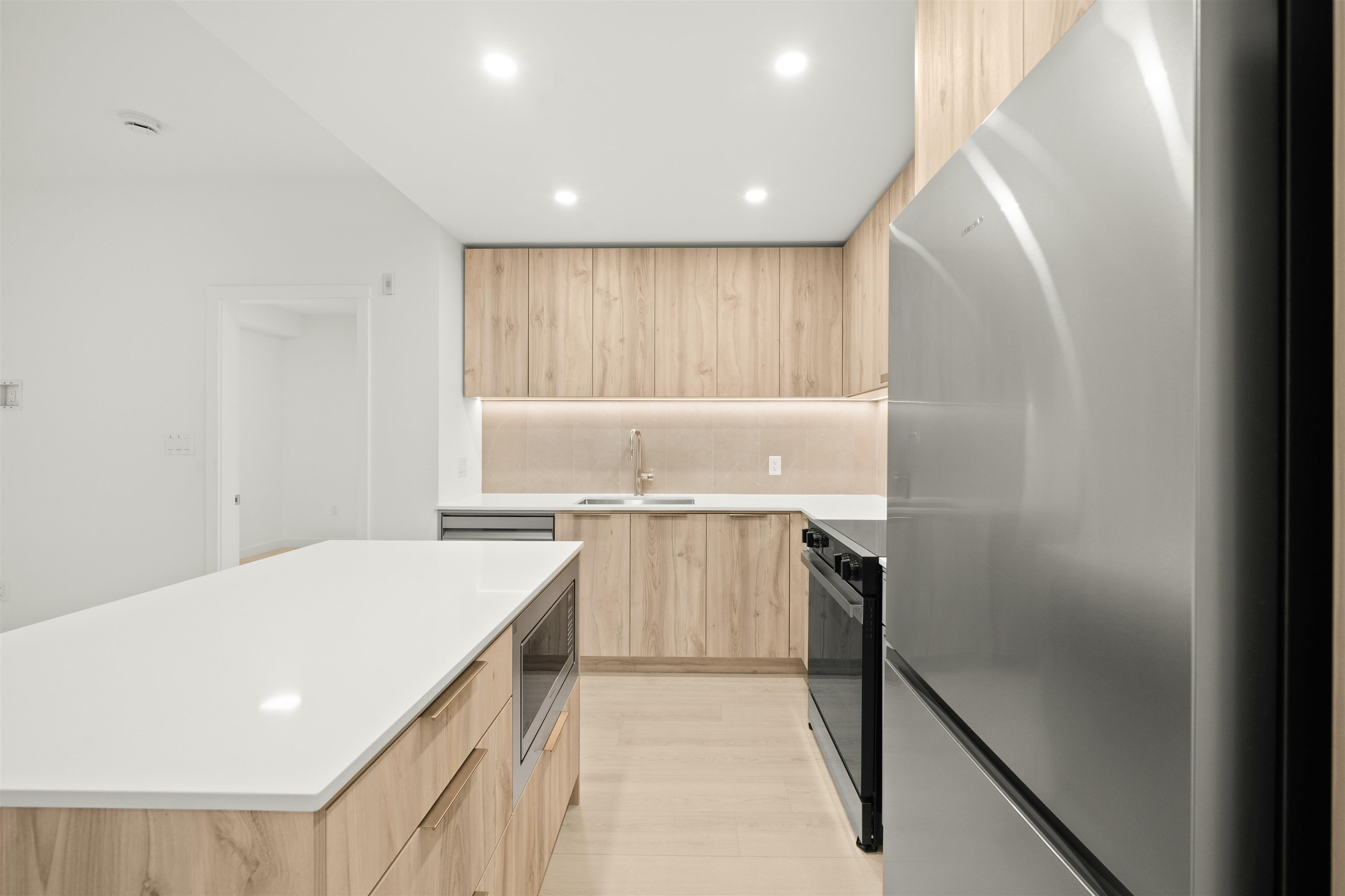 Listing image of 405 3596 MALSUM DR DRIVE