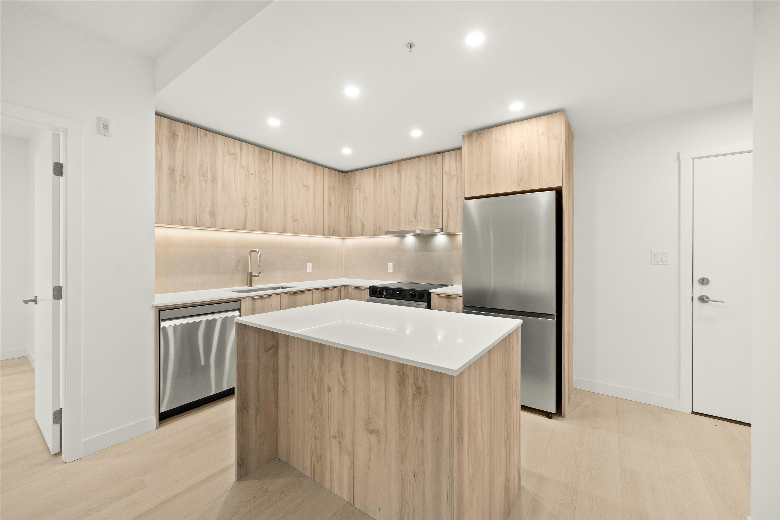 Listing image of 405 3596 MALSUM DR DRIVE