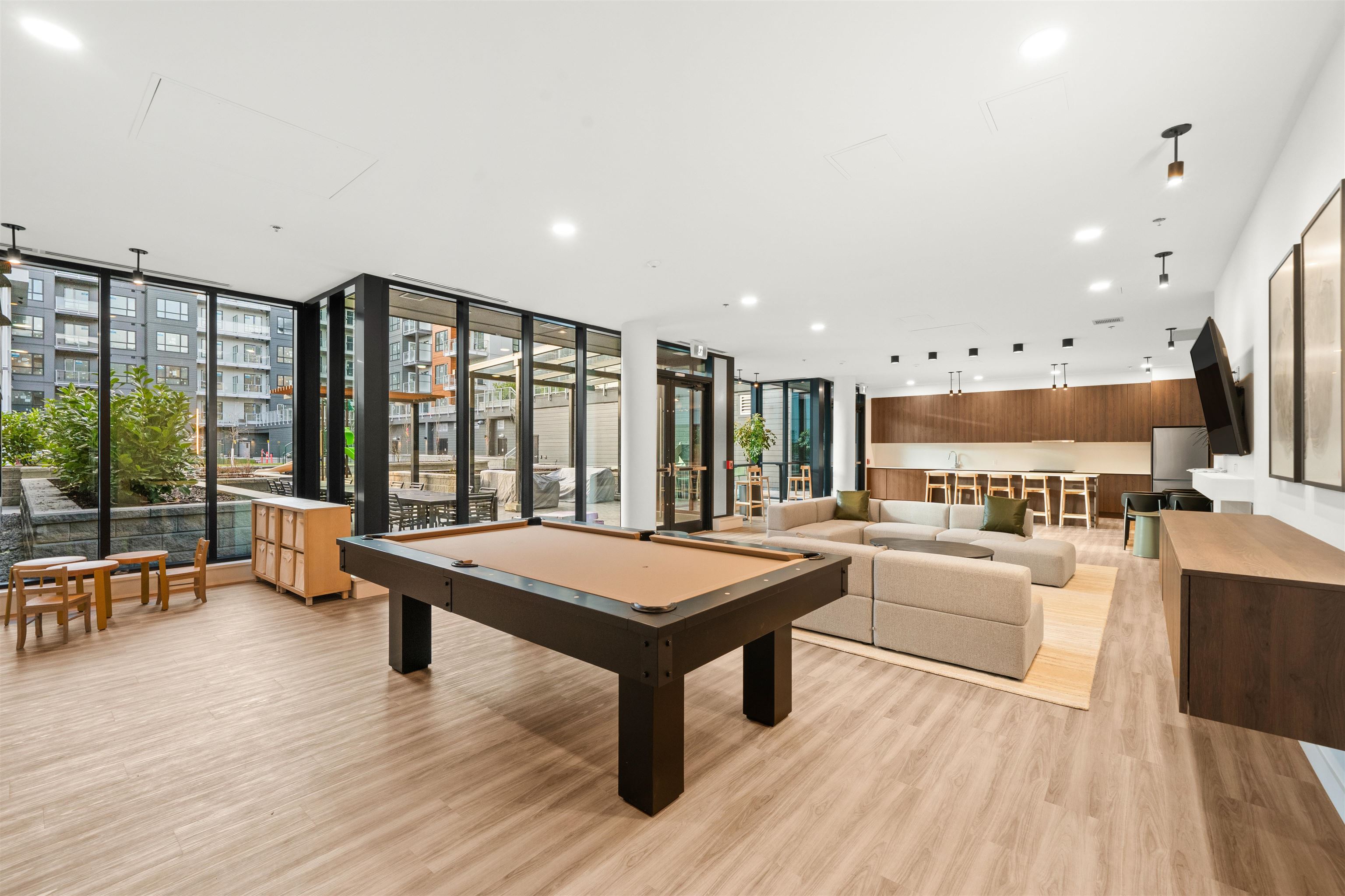Listing image of 405 3596 MALSUM DR DRIVE