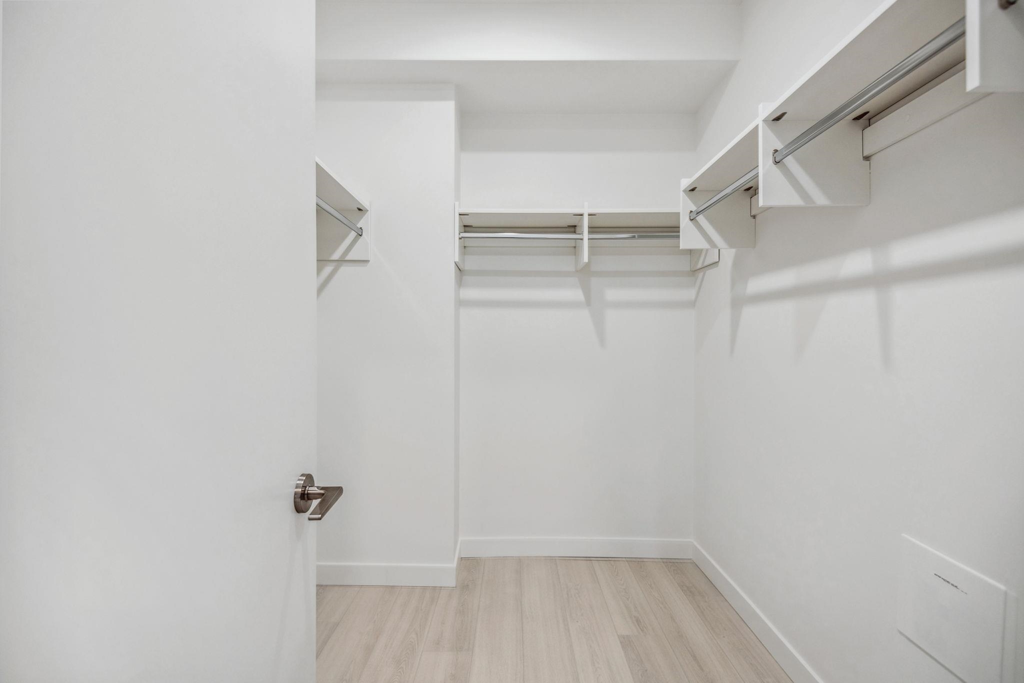 Listing image of 504 3596 MALSUM DRIVE
