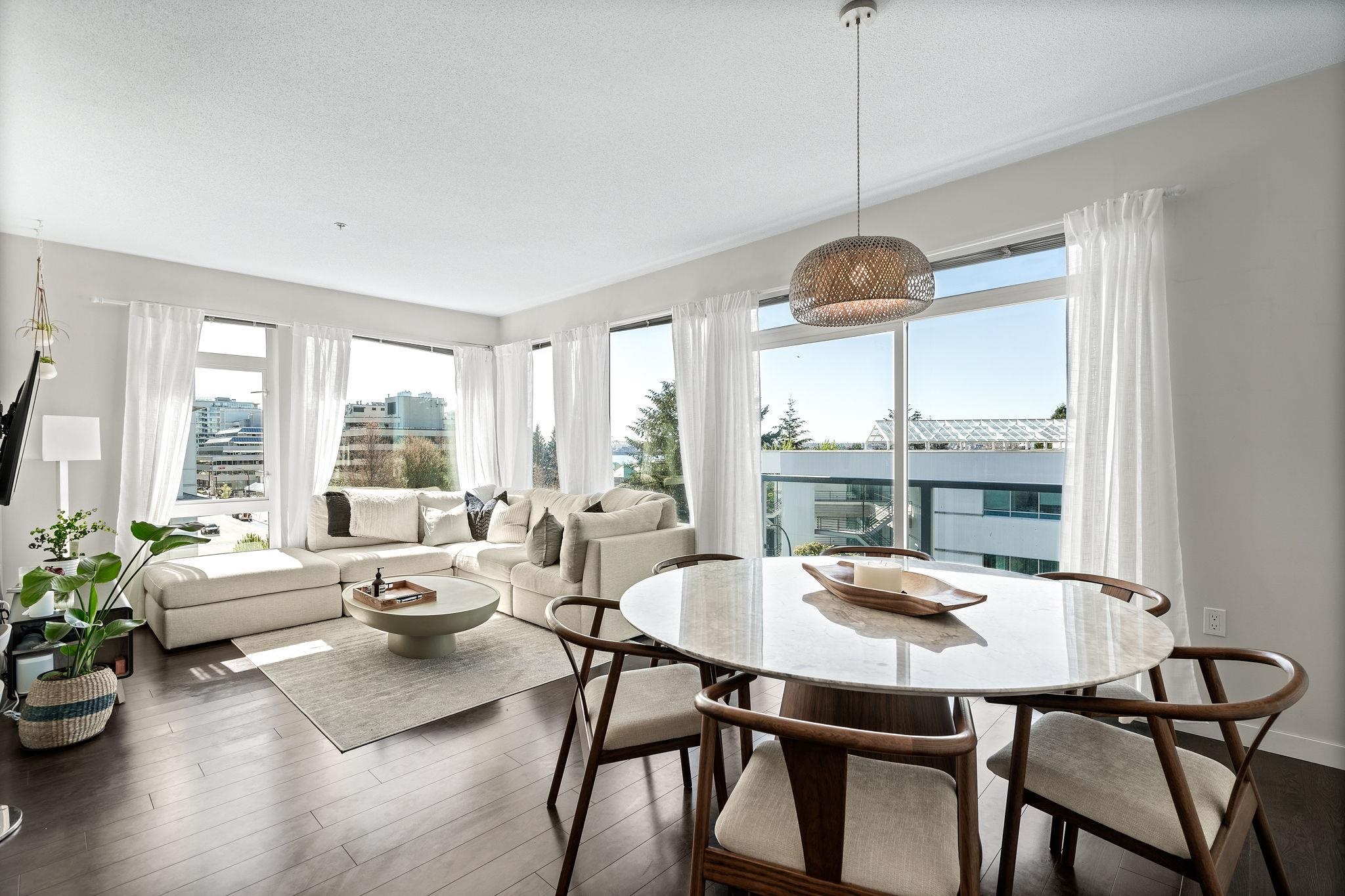 Listing image of 306 277 W 1ST STREET