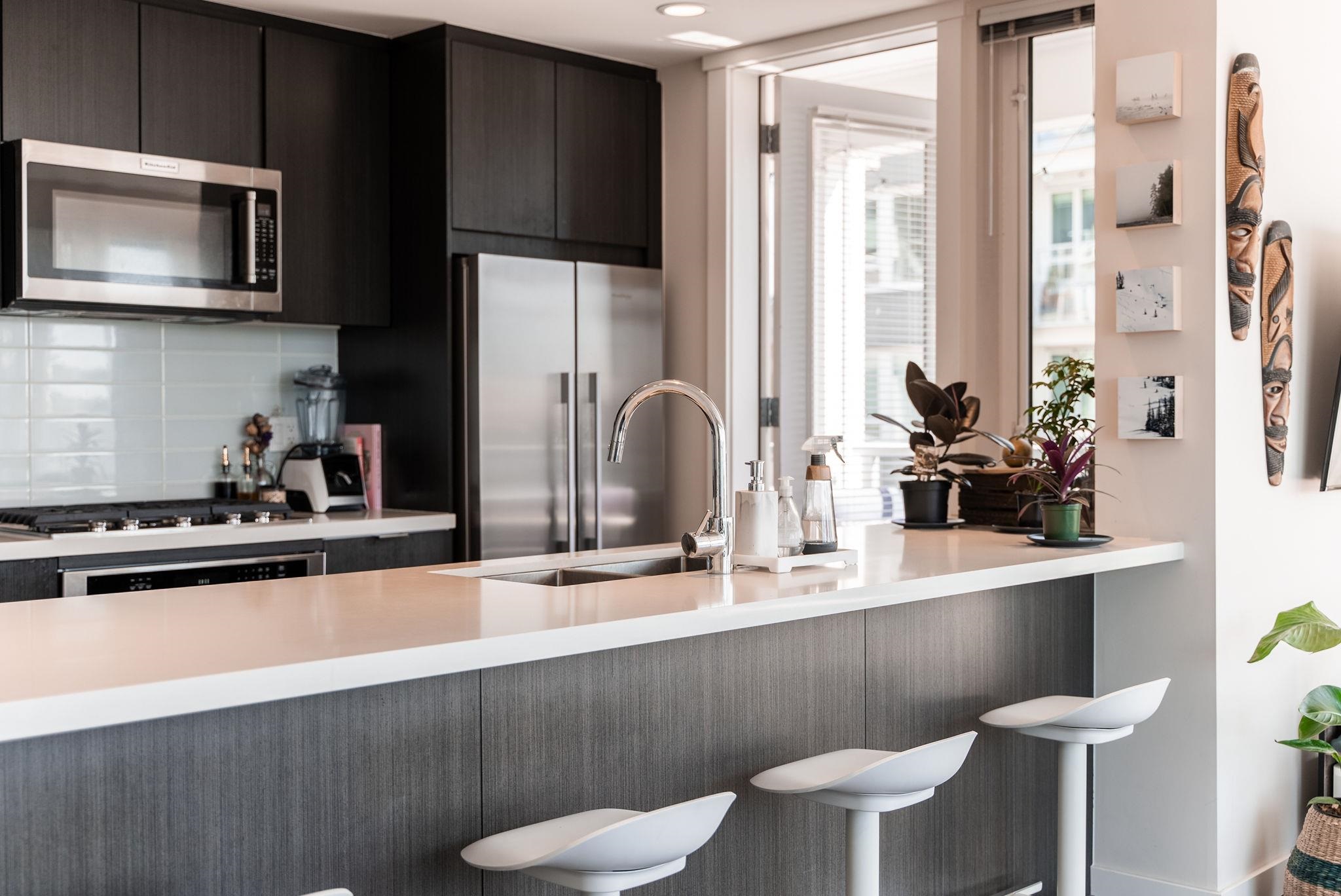 Listing image of 306 277 W 1ST STREET