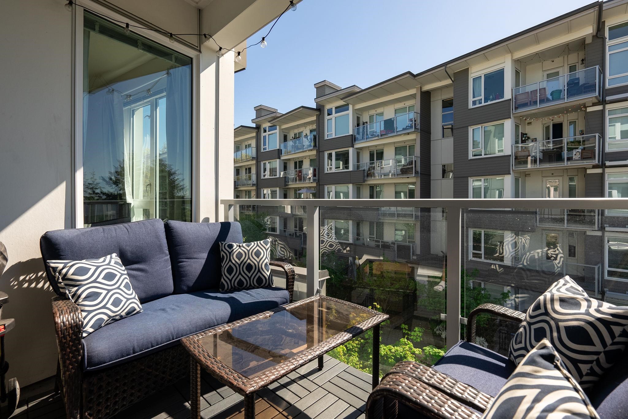 Listing image of 306 277 W 1ST STREET