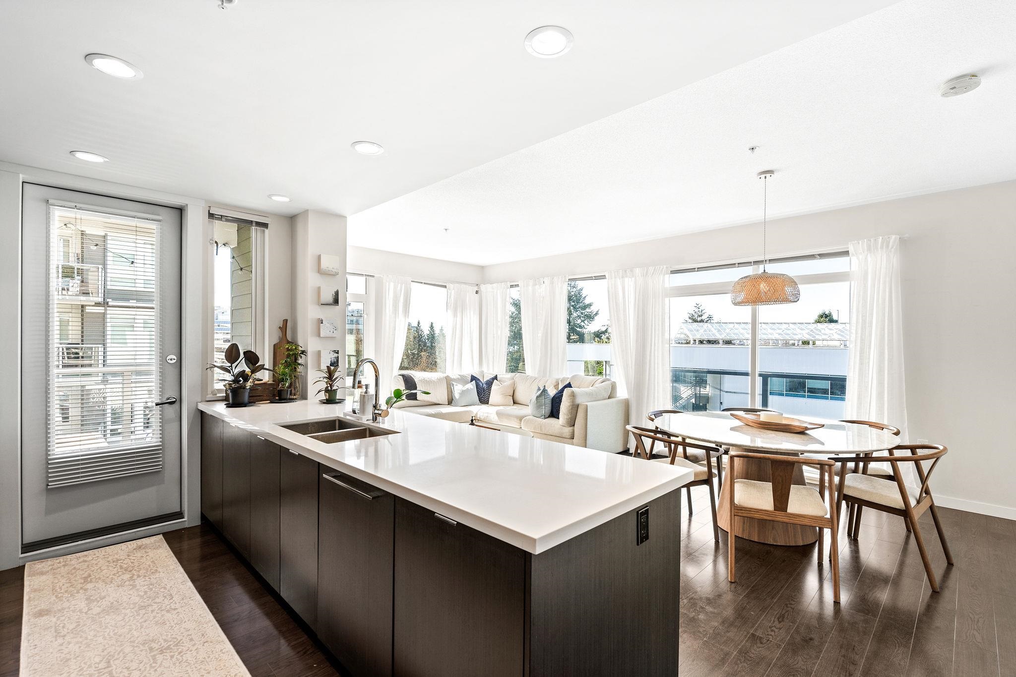 Listing image of 306 277 W 1ST STREET