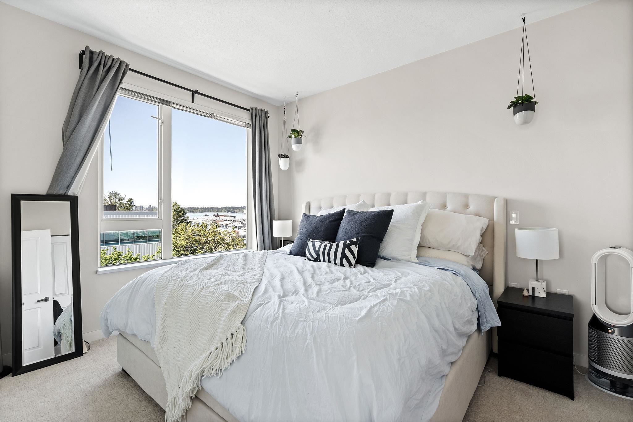 Listing image of 306 277 W 1ST STREET