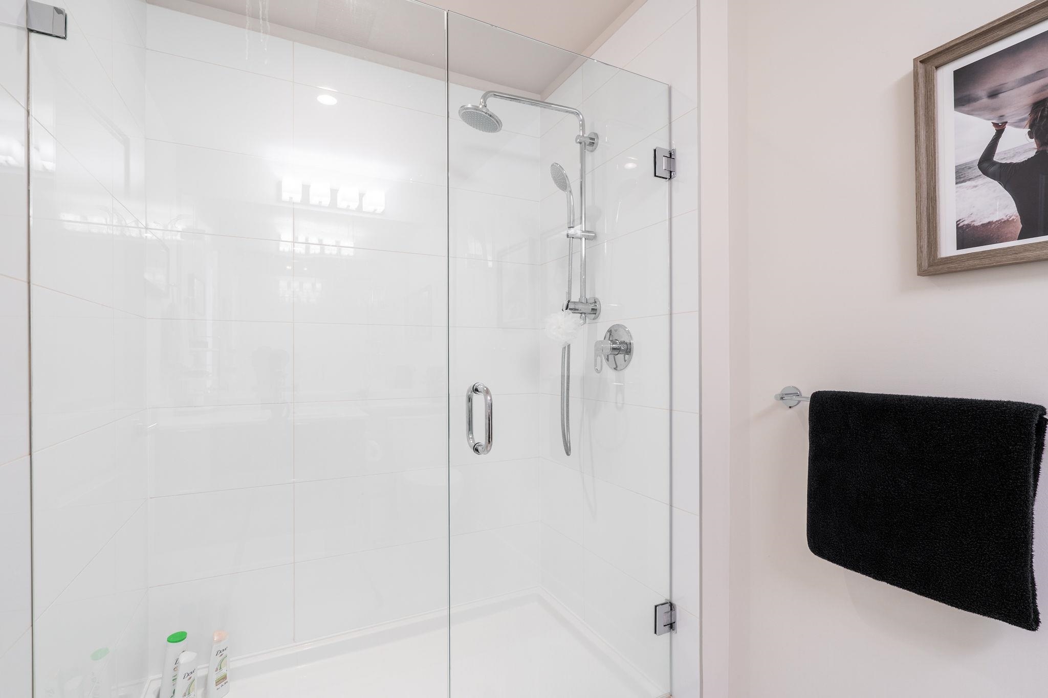 Listing image of 306 277 W 1ST STREET