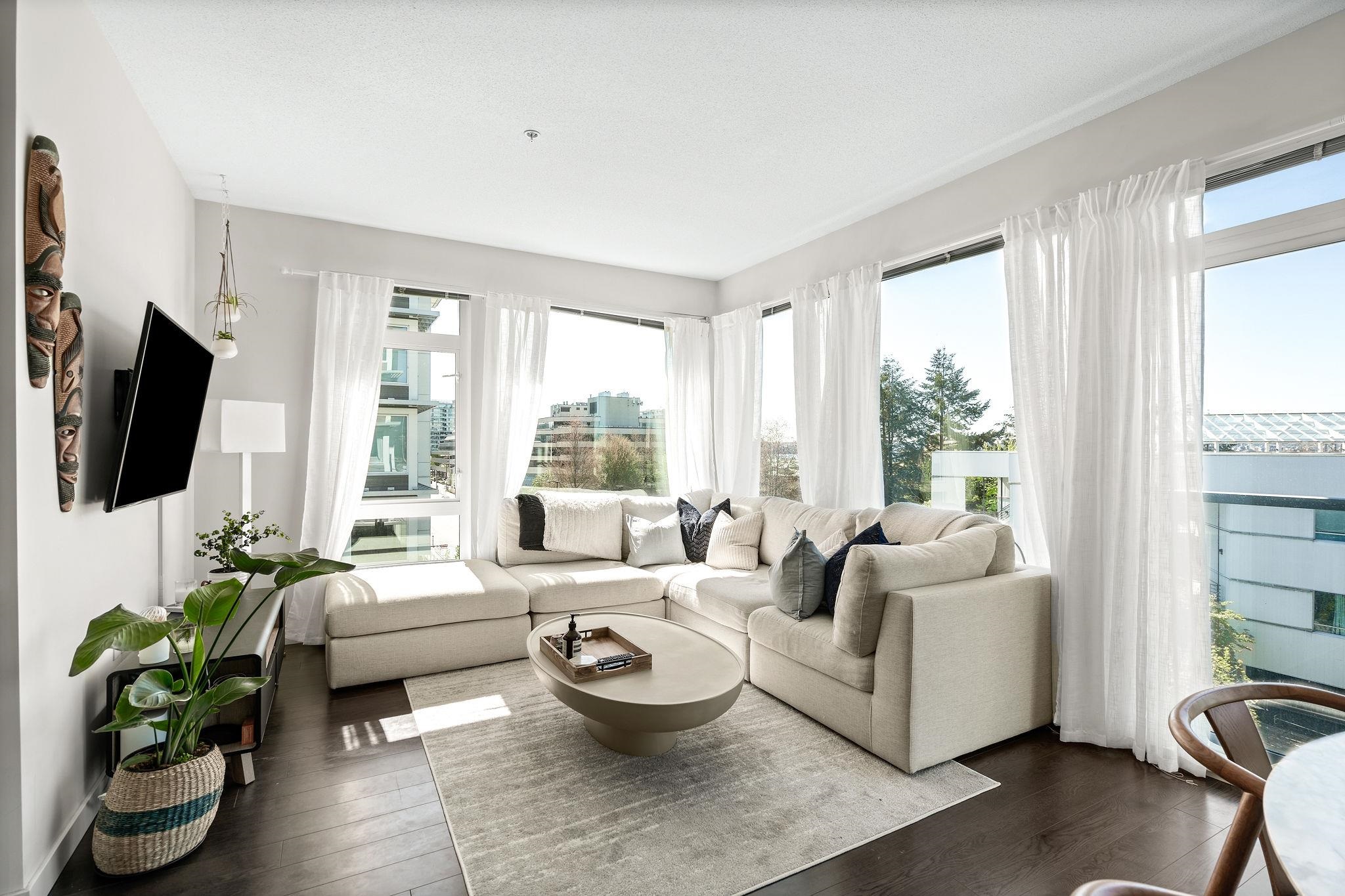 Listing image of 306 277 W 1ST STREET
