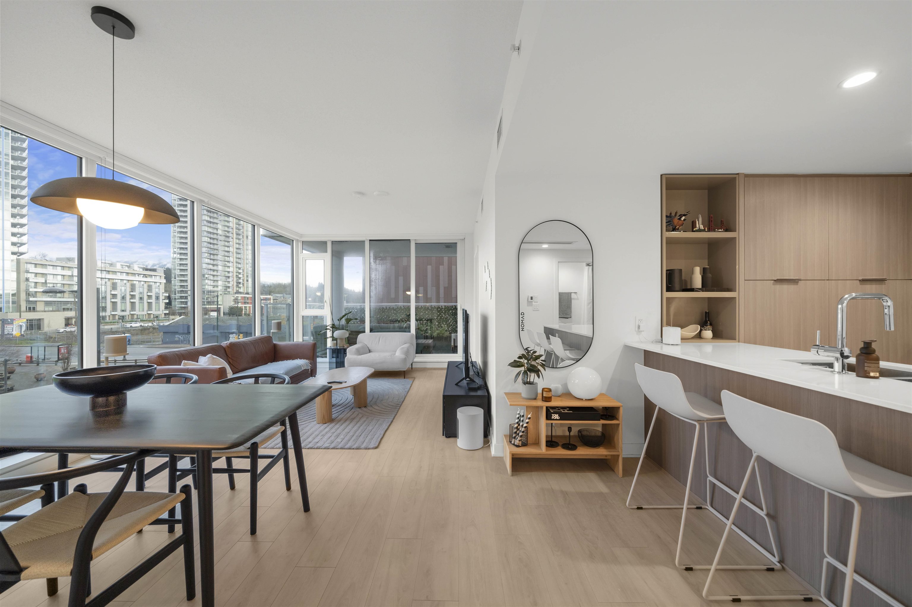 Listing image of 301 1471 HUNTER STREET