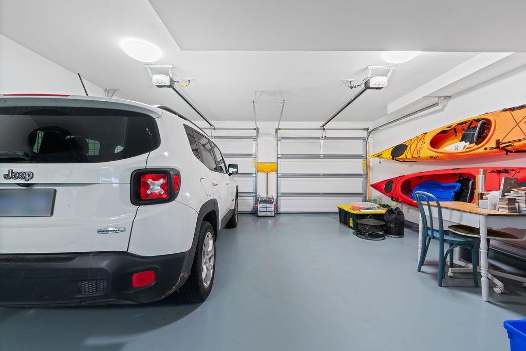 Listing image of 2 856 ORWELL STREET