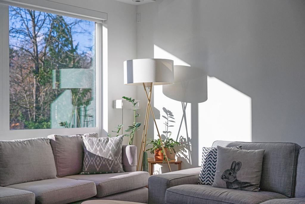 Listing image of 2 856 ORWELL STREET