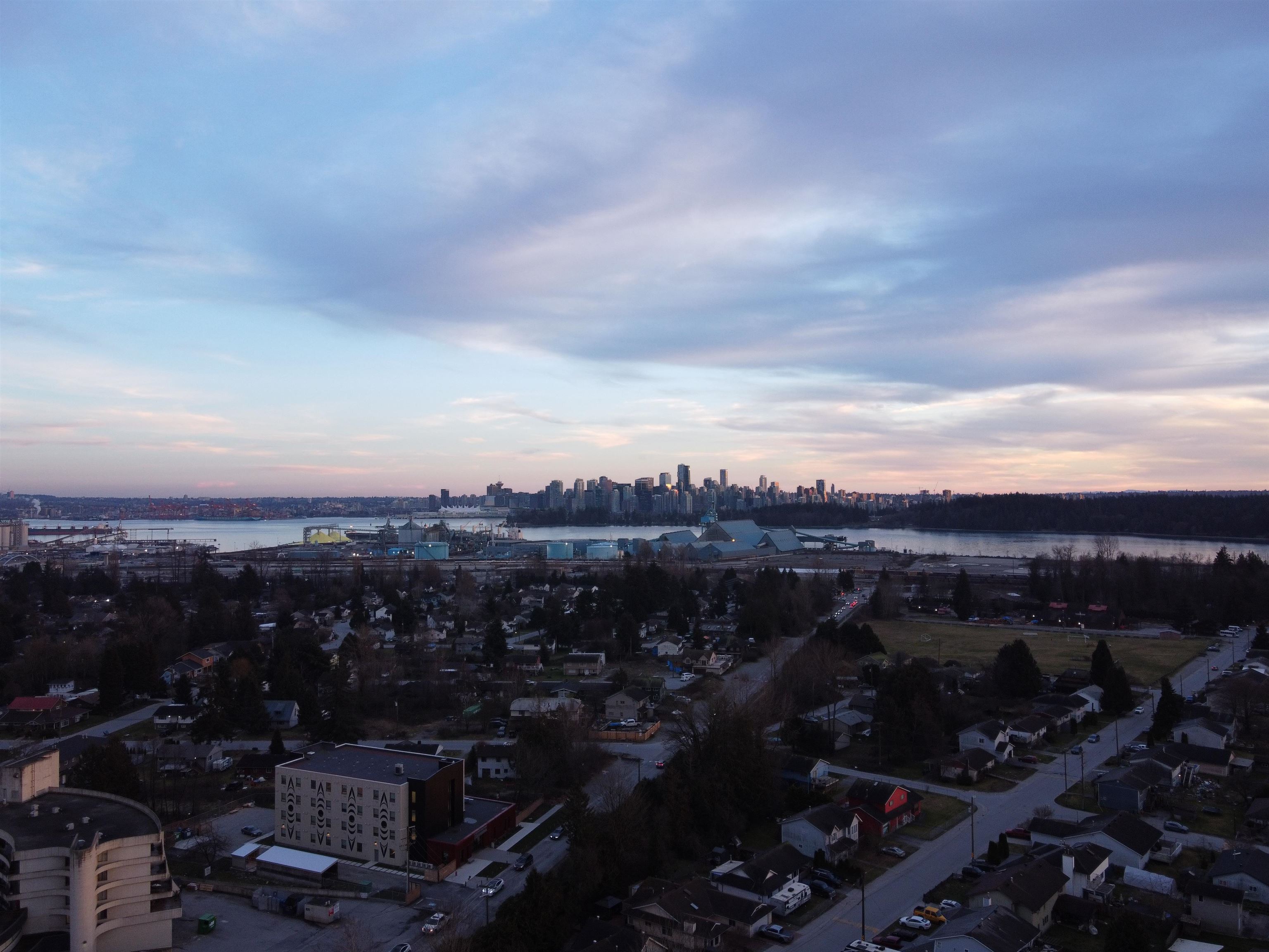 Listing image of 2102 1632 LIONS GATE LANE