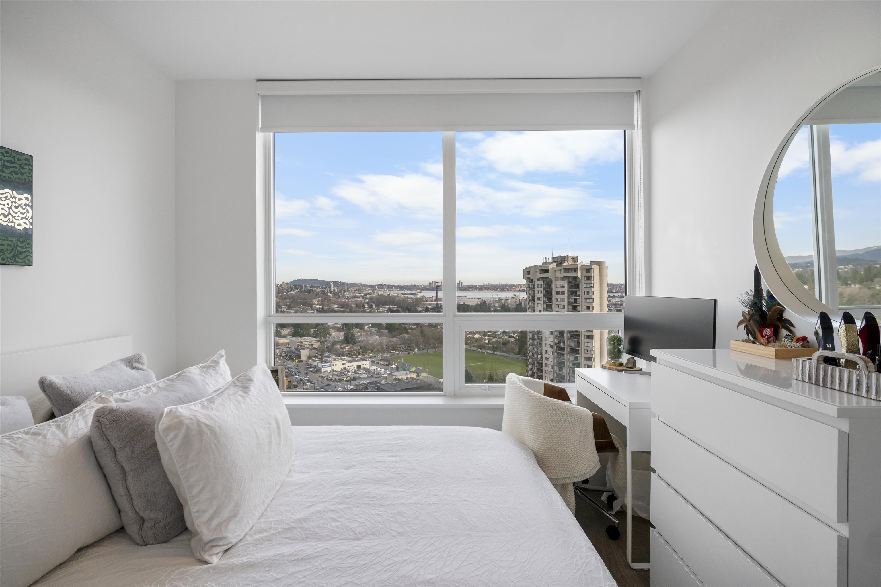 Listing image of 2102 1632 LIONS GATE LANE