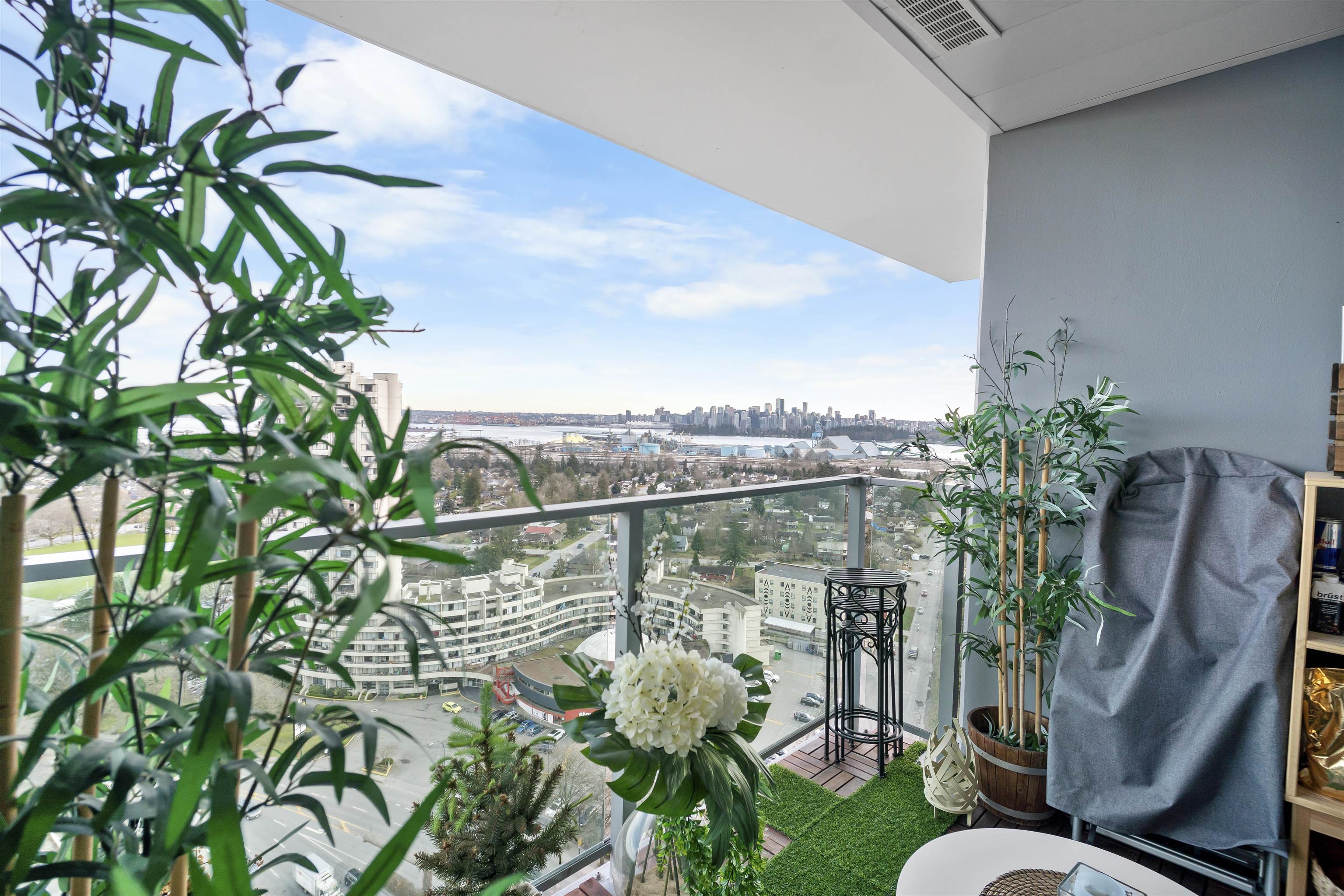 Listing image of 2102 1632 LIONS GATE LANE