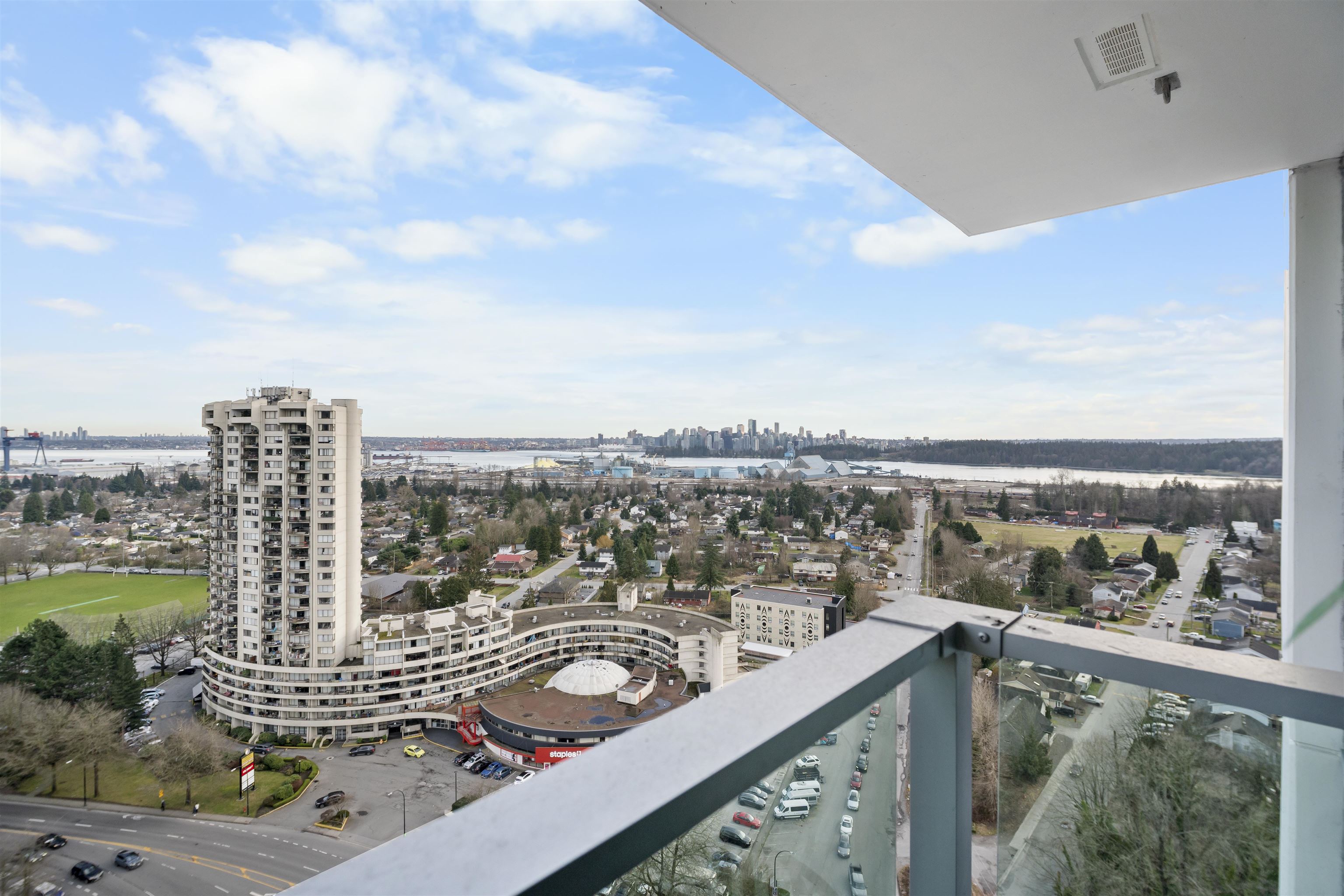 Listing image of 2102 1632 LIONS GATE LANE