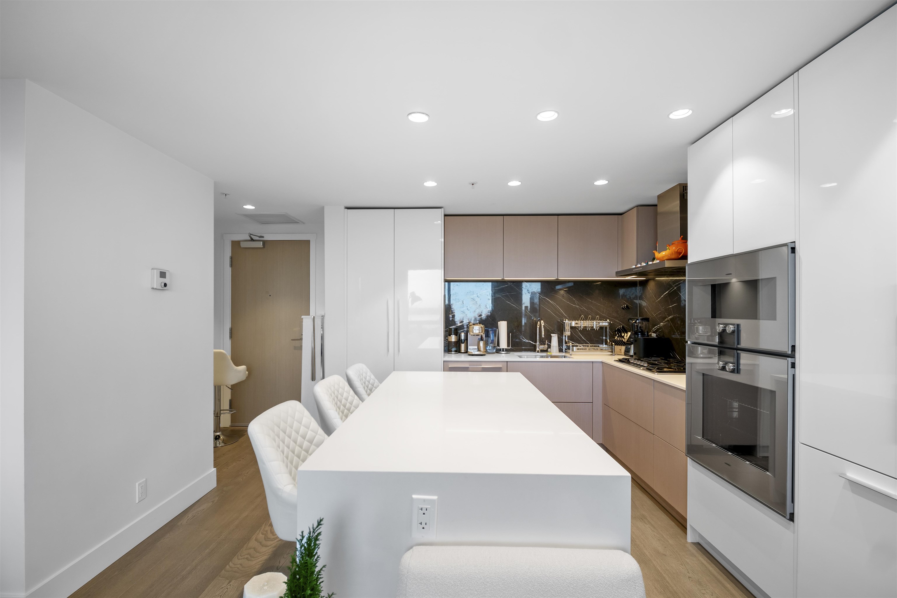 Listing image of 2102 1632 LIONS GATE LANE