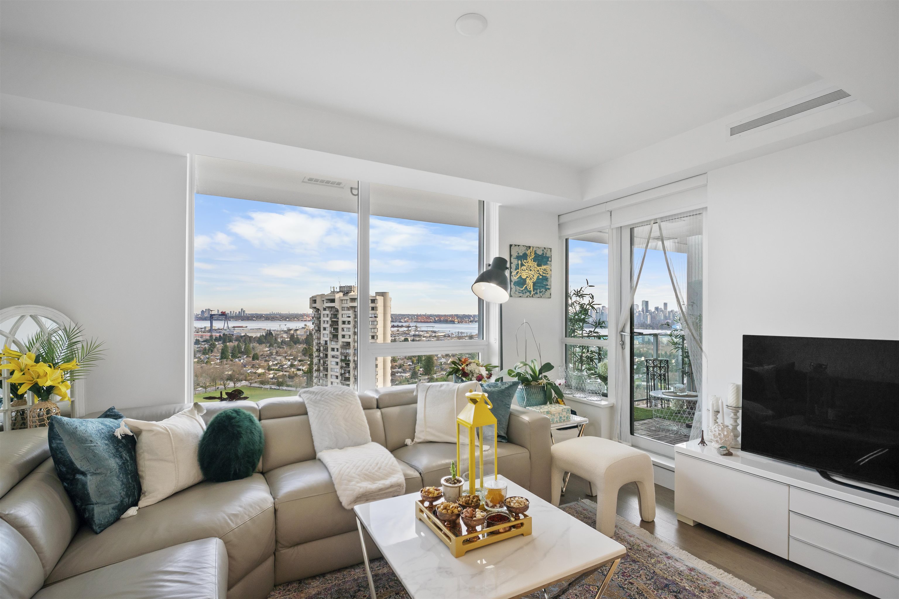 Listing image of 2102 1632 LIONS GATE LANE