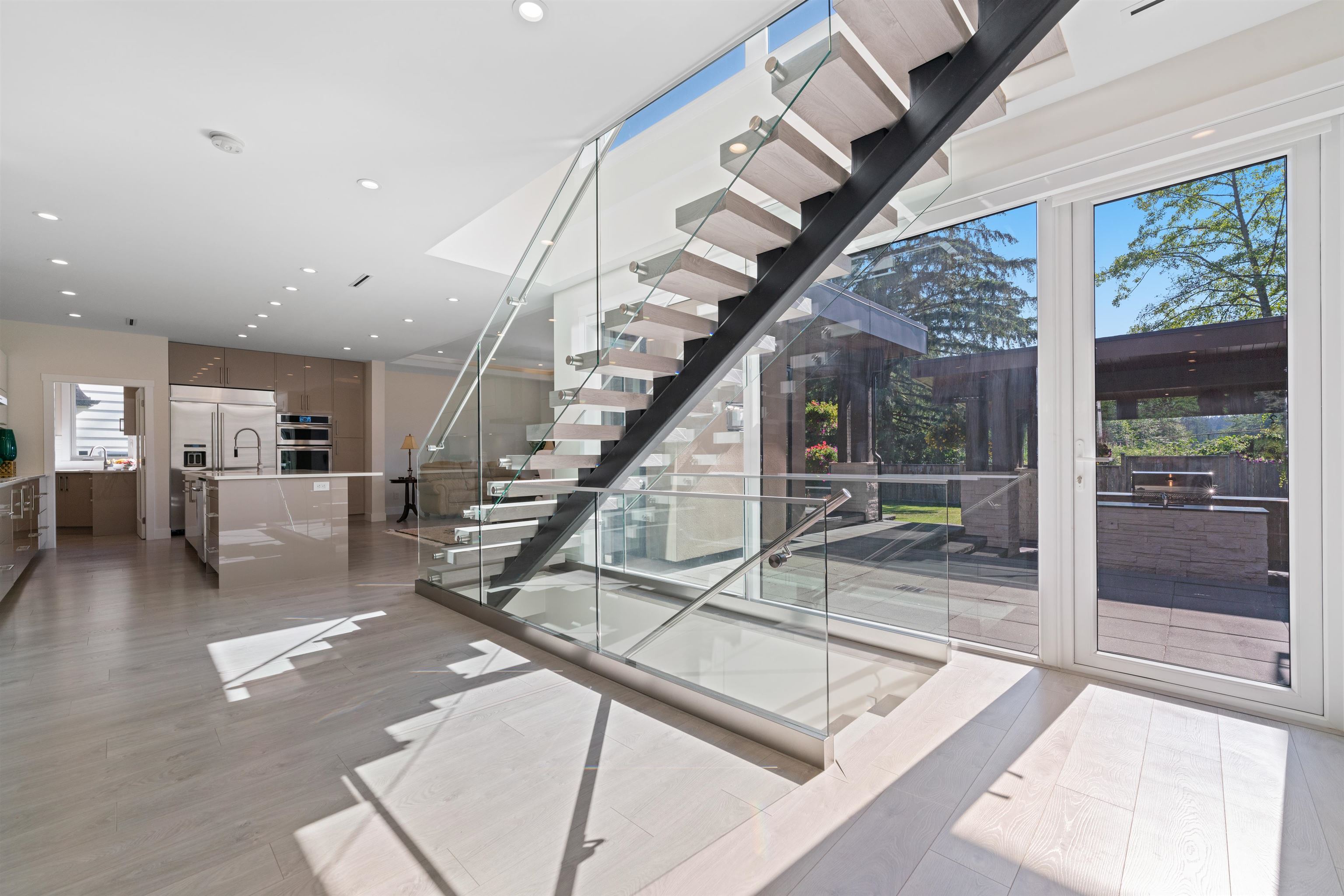 Listing image of 5199 CLIFFRIDGE AVENUE