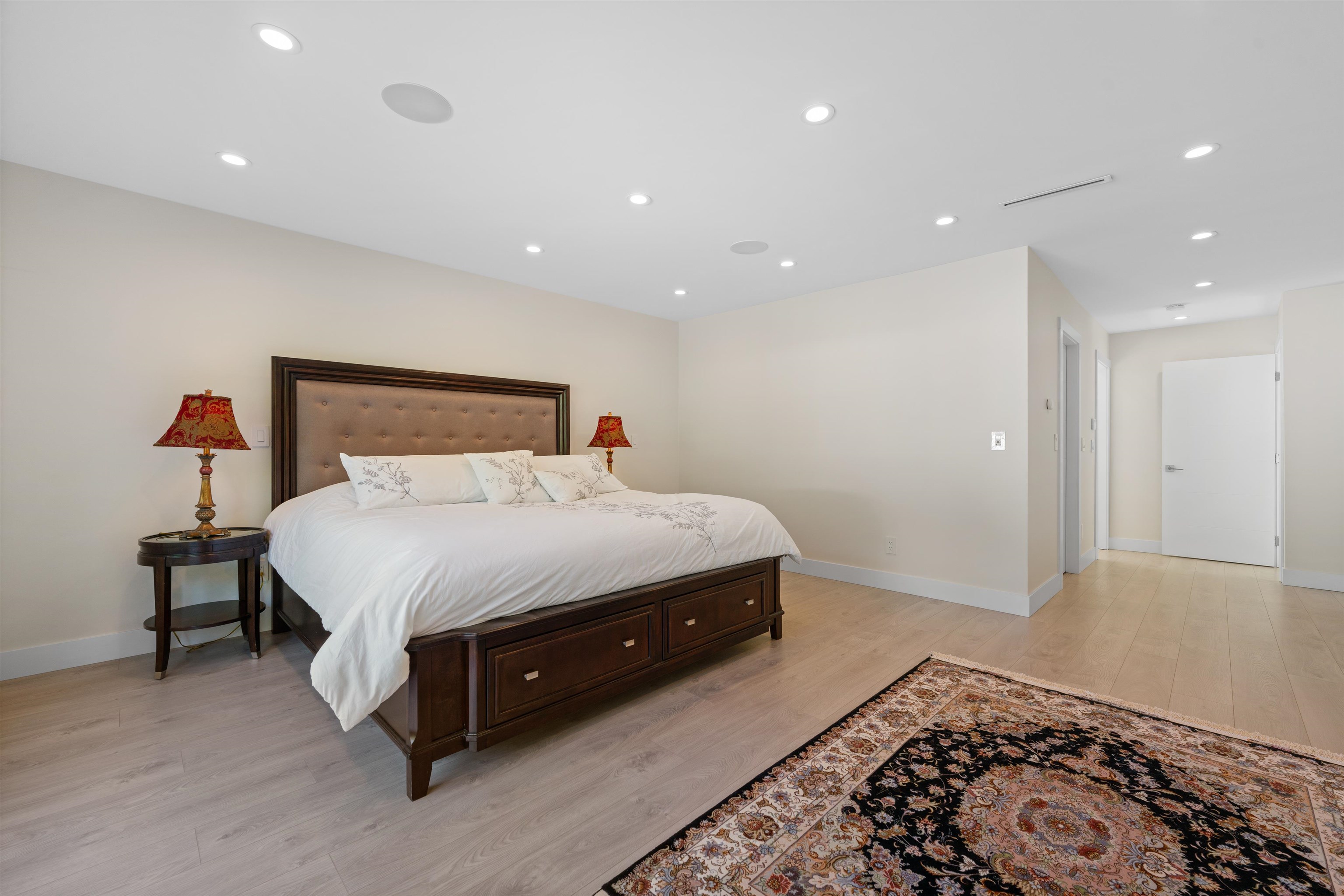 Listing image of 5199 CLIFFRIDGE AVENUE