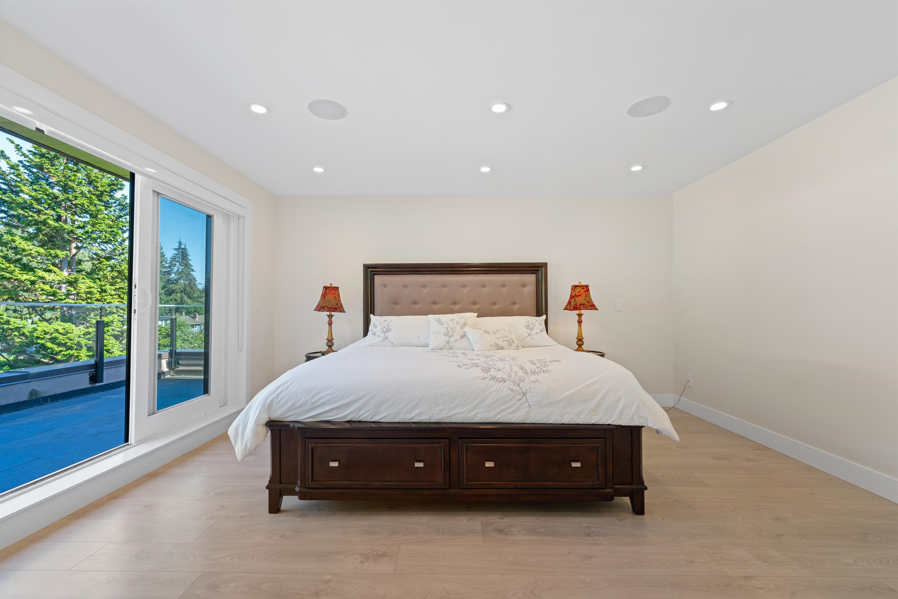 Listing image of 5199 CLIFFRIDGE AVENUE