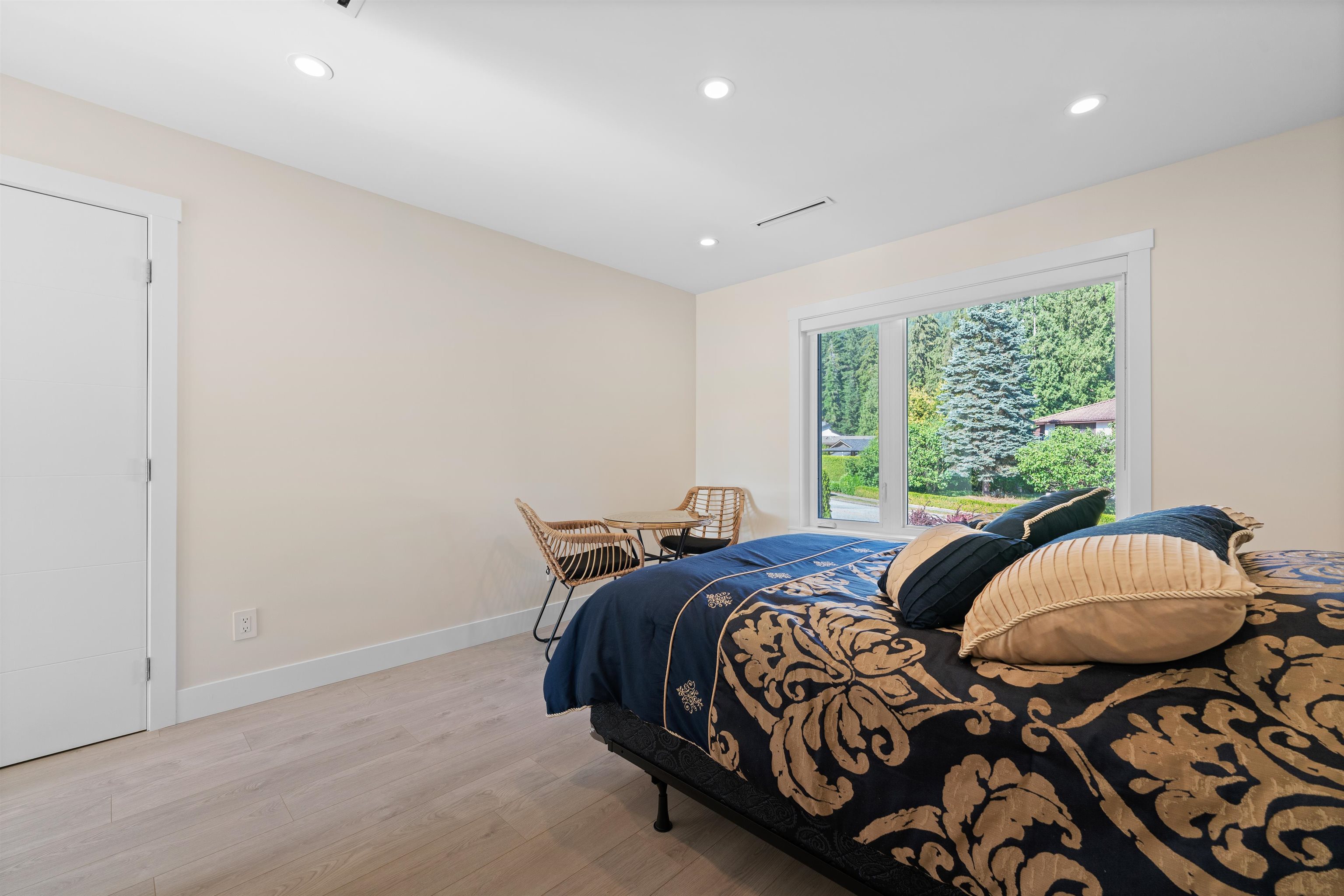 Listing image of 5199 CLIFFRIDGE AVENUE