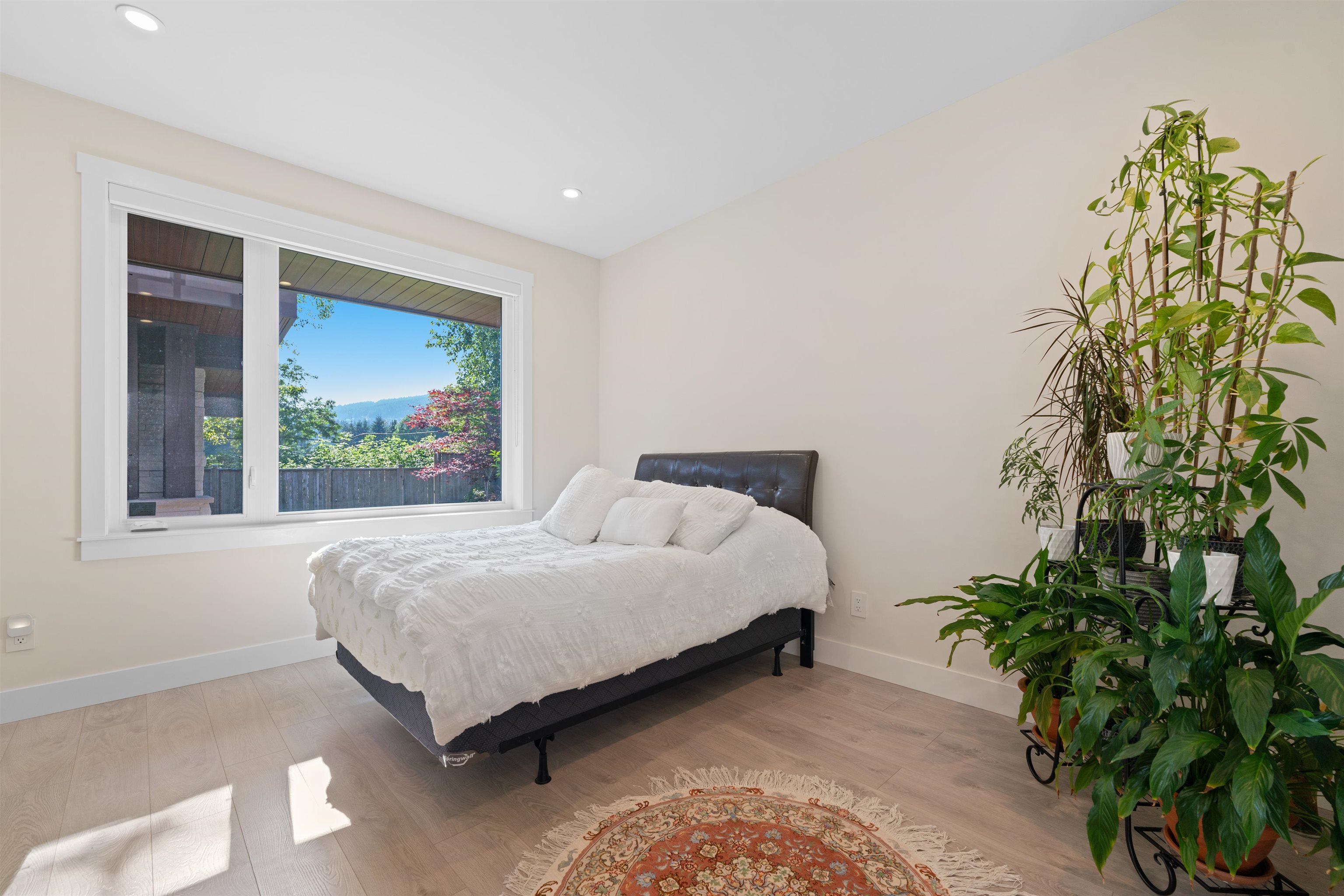 Listing image of 5199 CLIFFRIDGE AVENUE