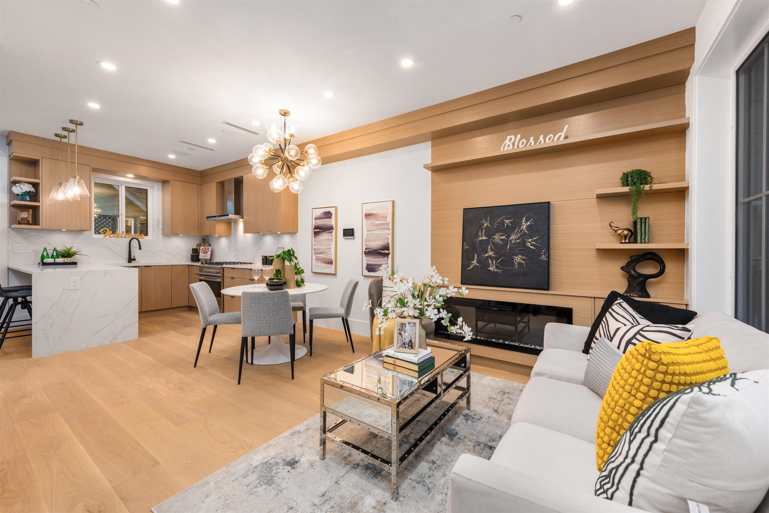 Listing image of 2052 FERNDALE STREET
