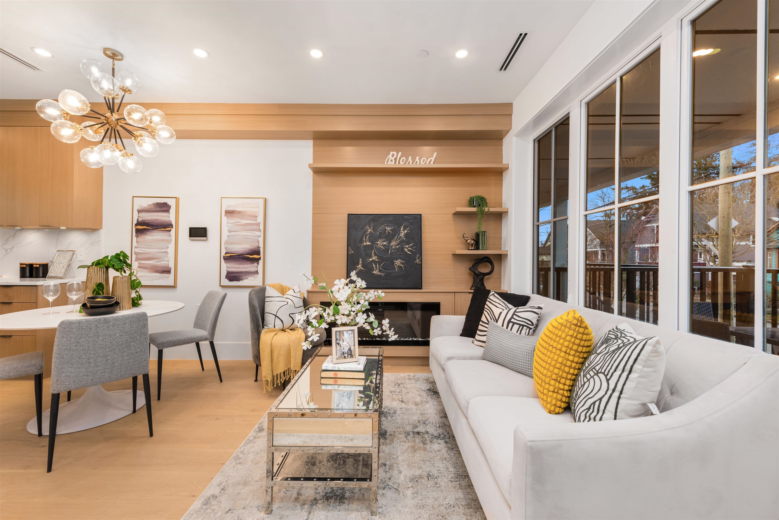 Listing image of 2052 FERNDALE STREET