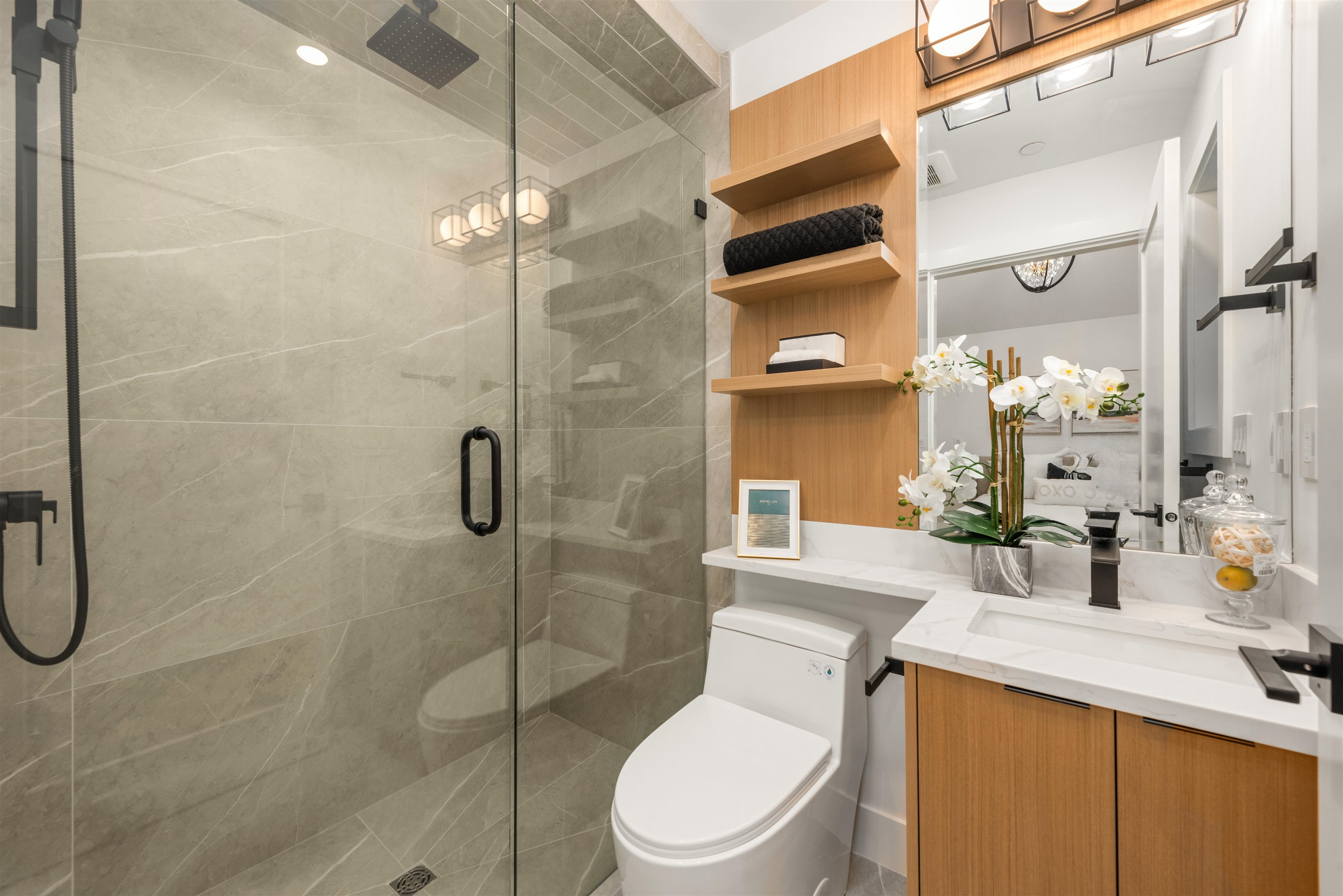 Listing image of 2052 FERNDALE STREET