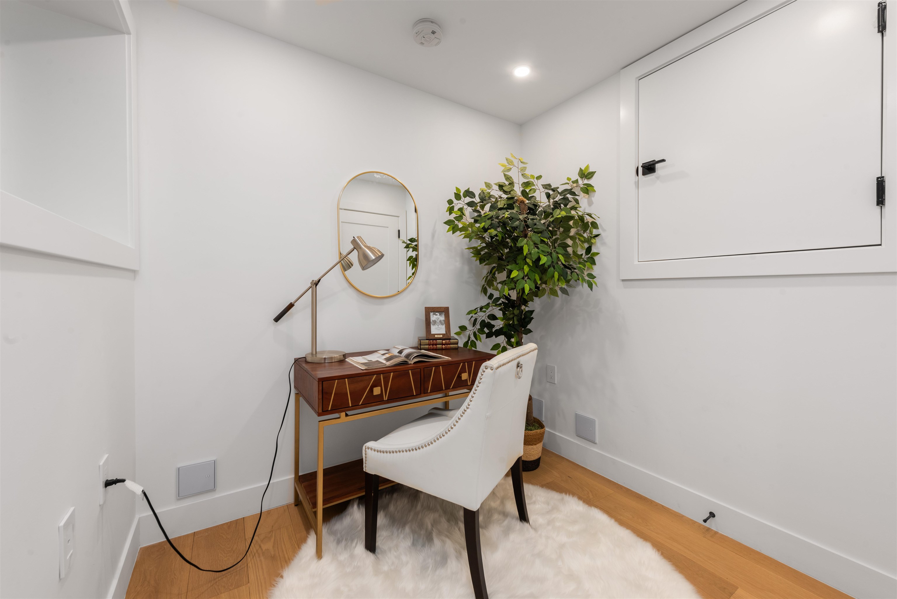 Listing image of 2052 FERNDALE STREET