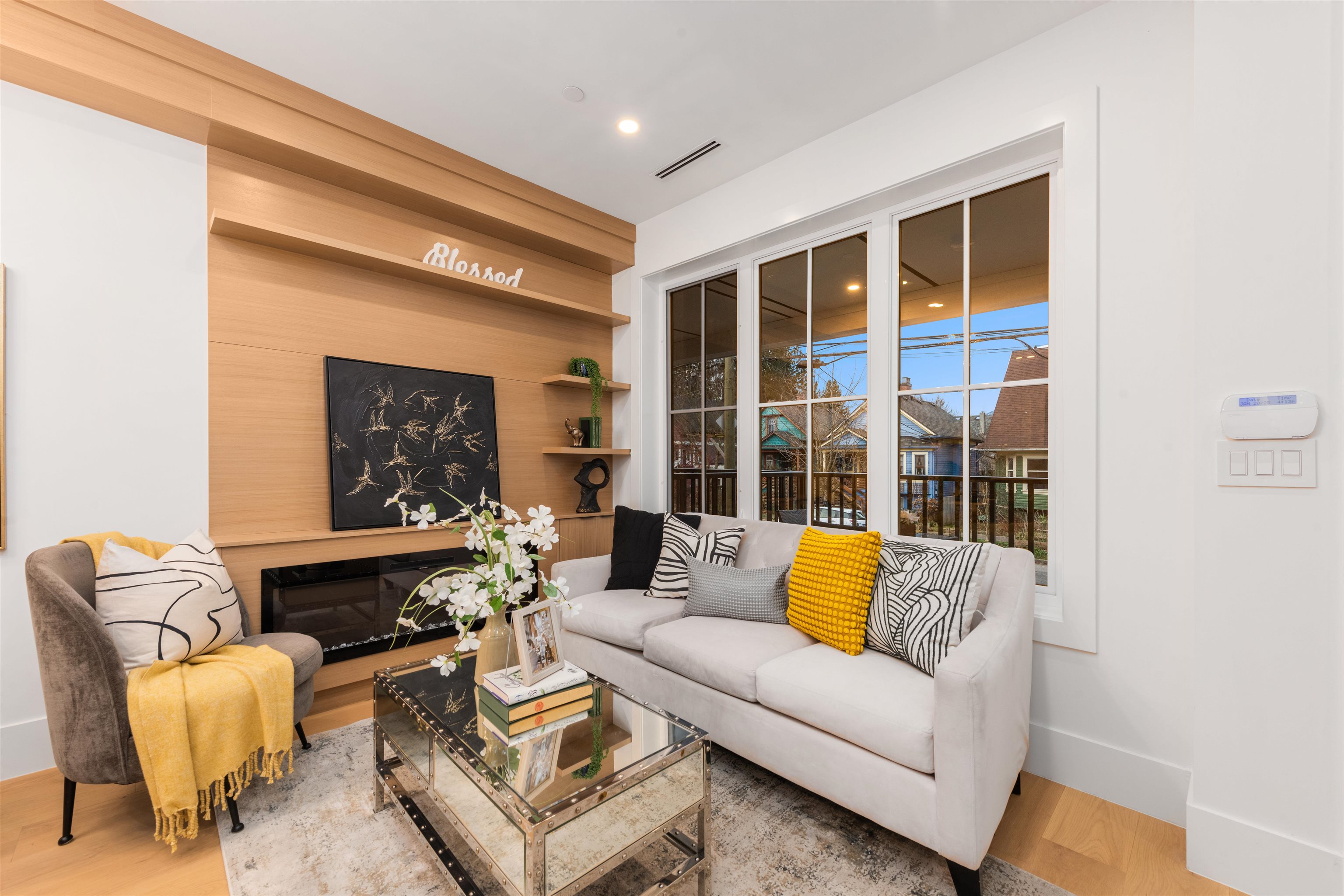 Listing image of 2052 FERNDALE STREET