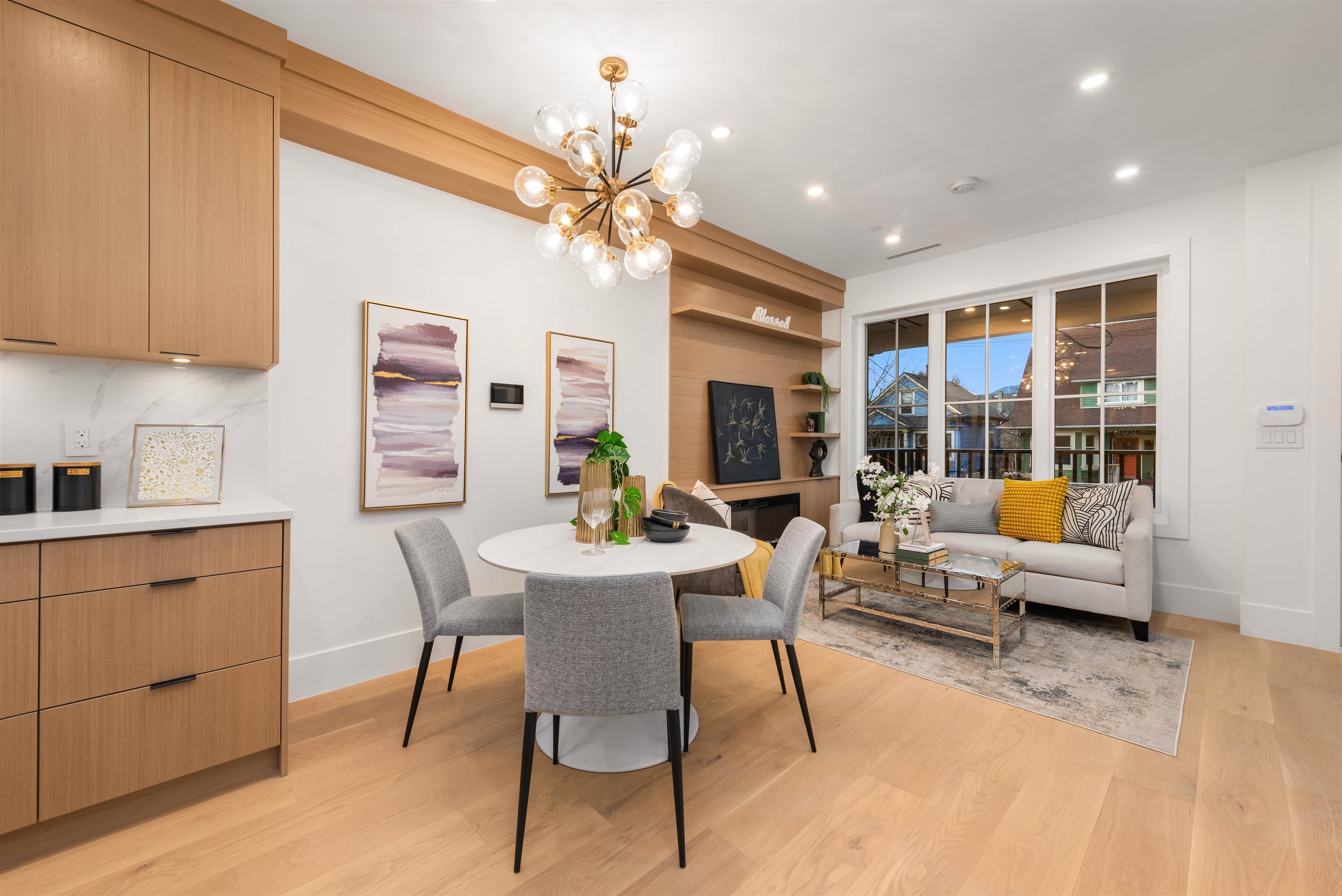 Listing image of 2052 FERNDALE STREET