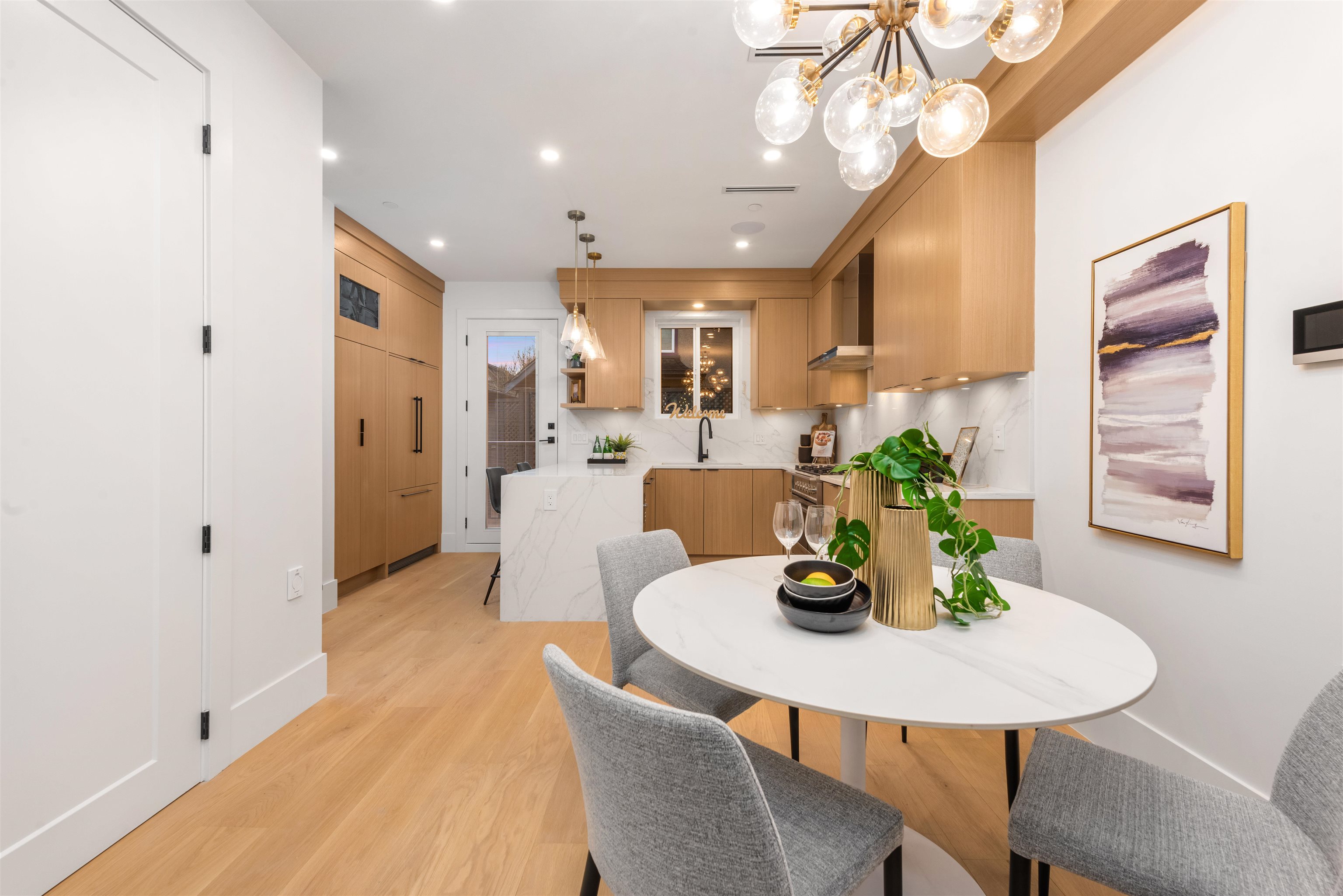 Listing image of 2052 FERNDALE STREET