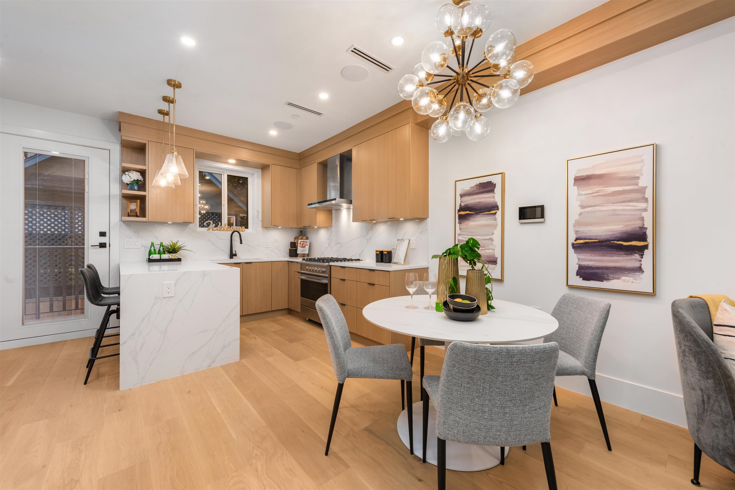 Listing image of 2052 FERNDALE STREET