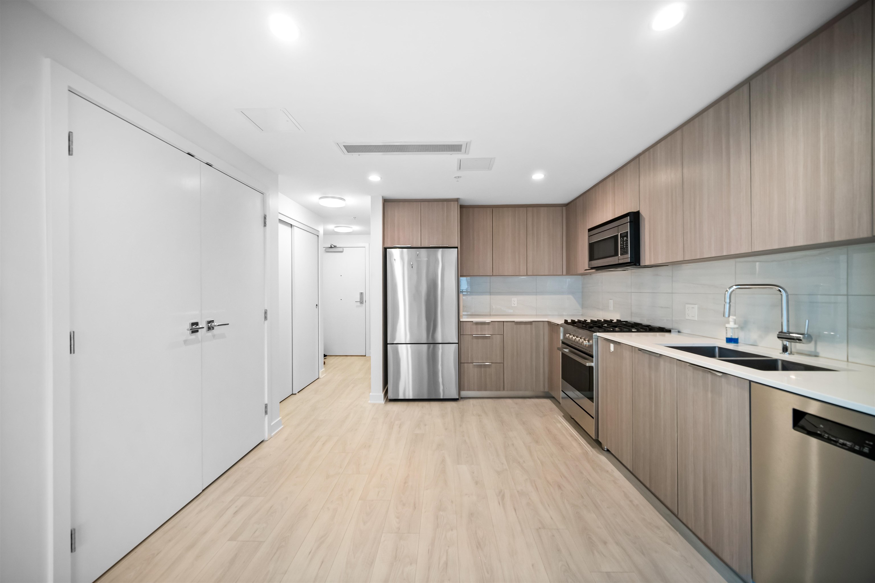 Listing image of 602 1401 HUNTER STREET