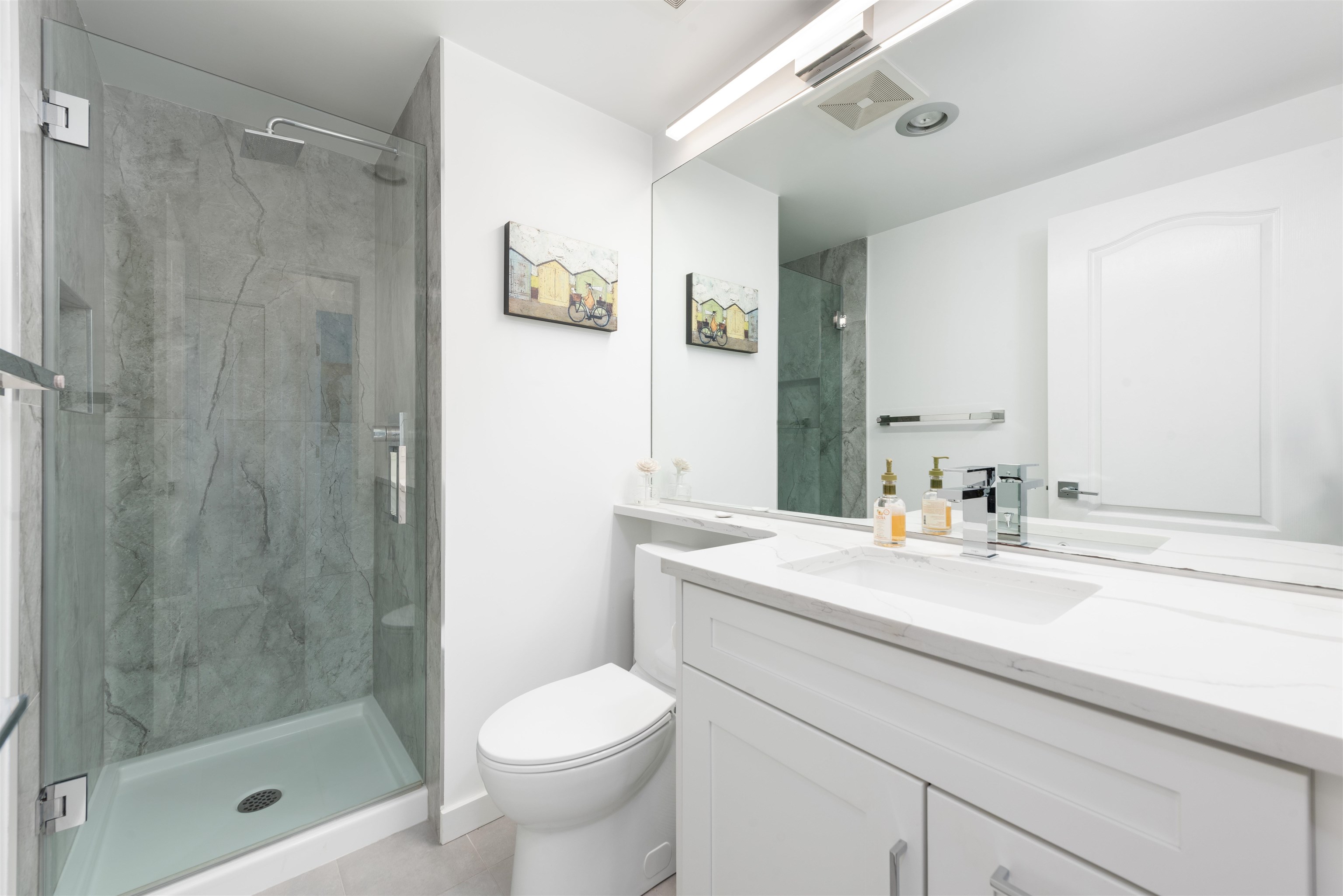 Listing image of 705 140 E 14TH STREET
