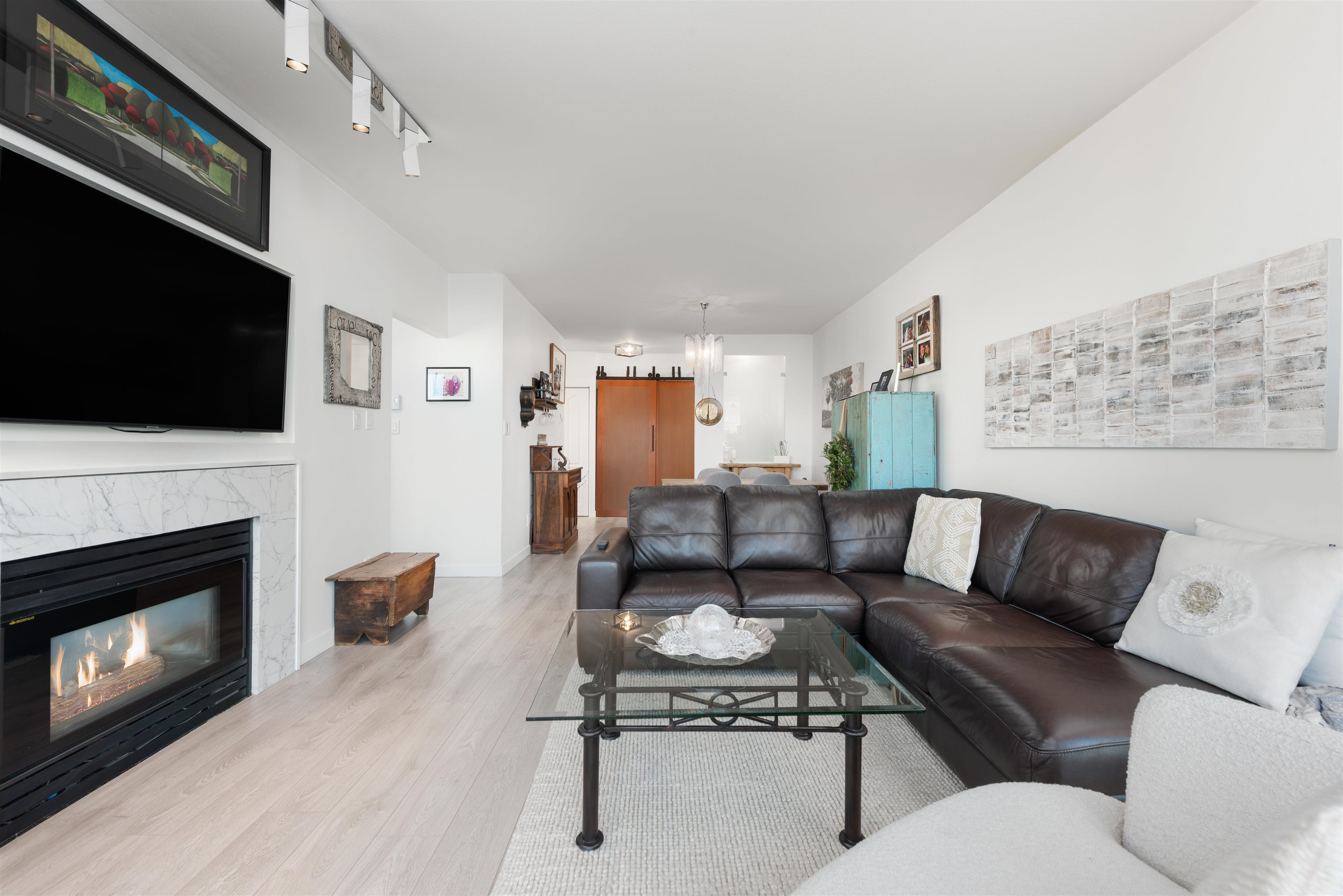 Listing image of 705 140 E 14TH STREET