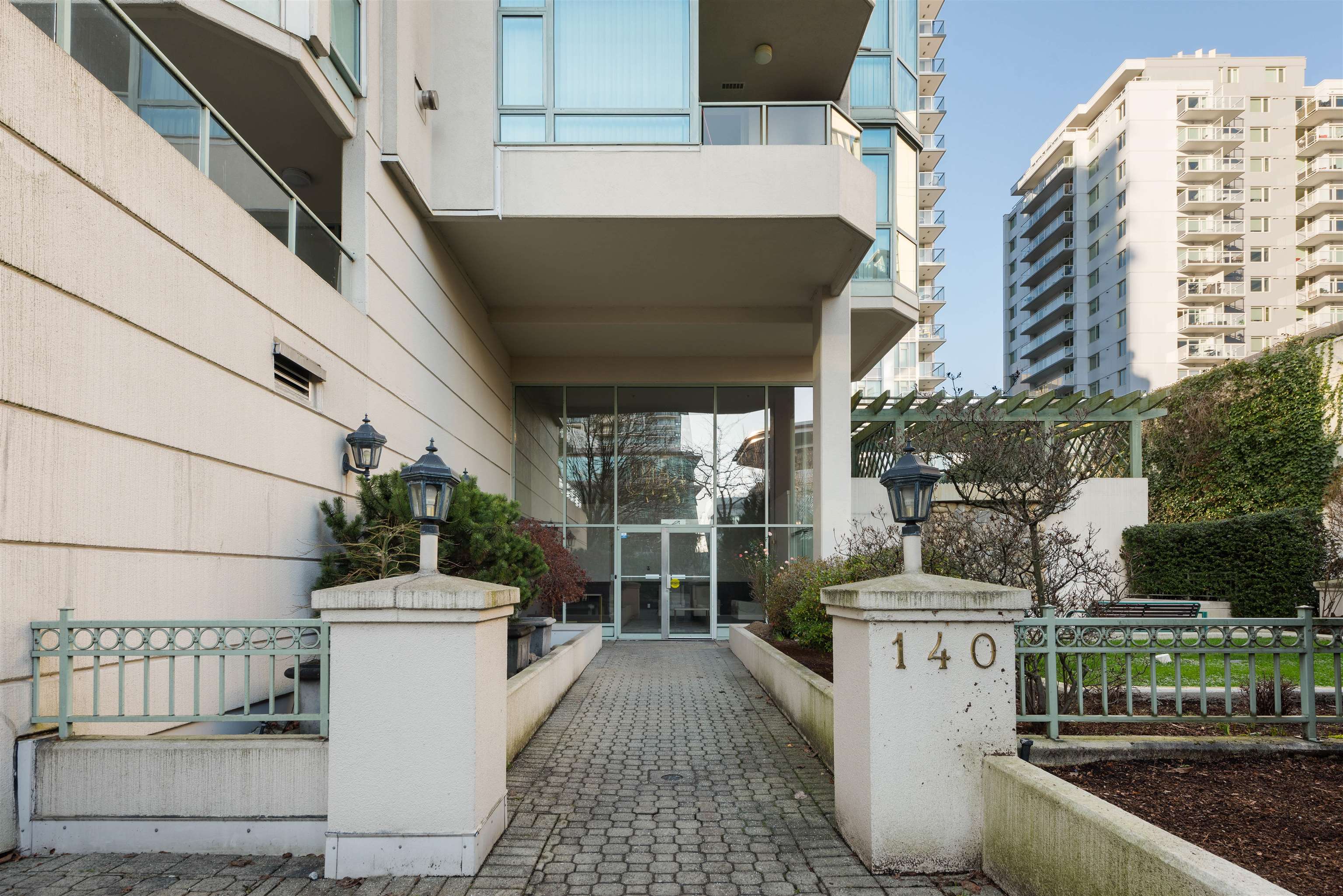 Listing image of 705 140 E 14TH STREET