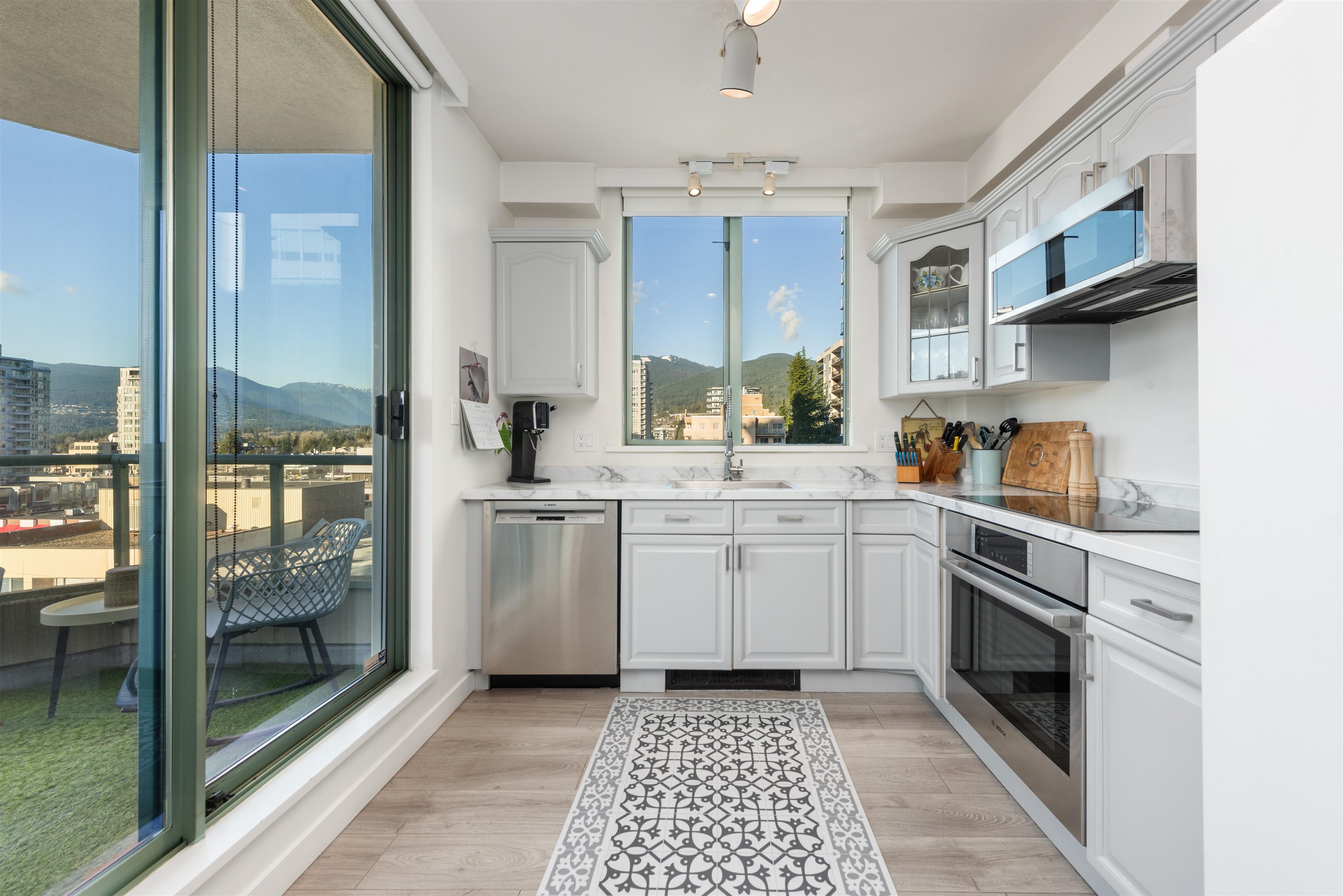 Listing image of 705 140 E 14TH STREET